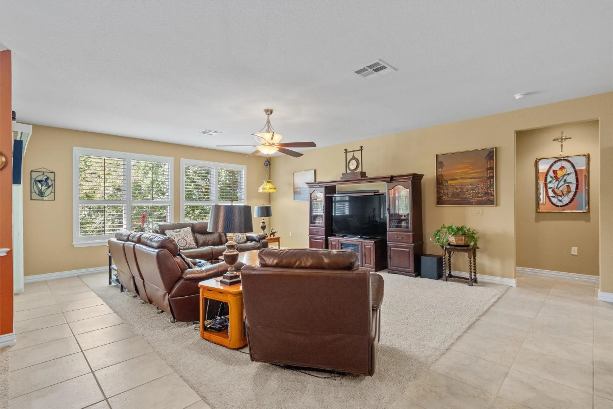 Property Slideshow image 10 of 39 | 207 apache mountain ln, Georgetown, TX, 78633