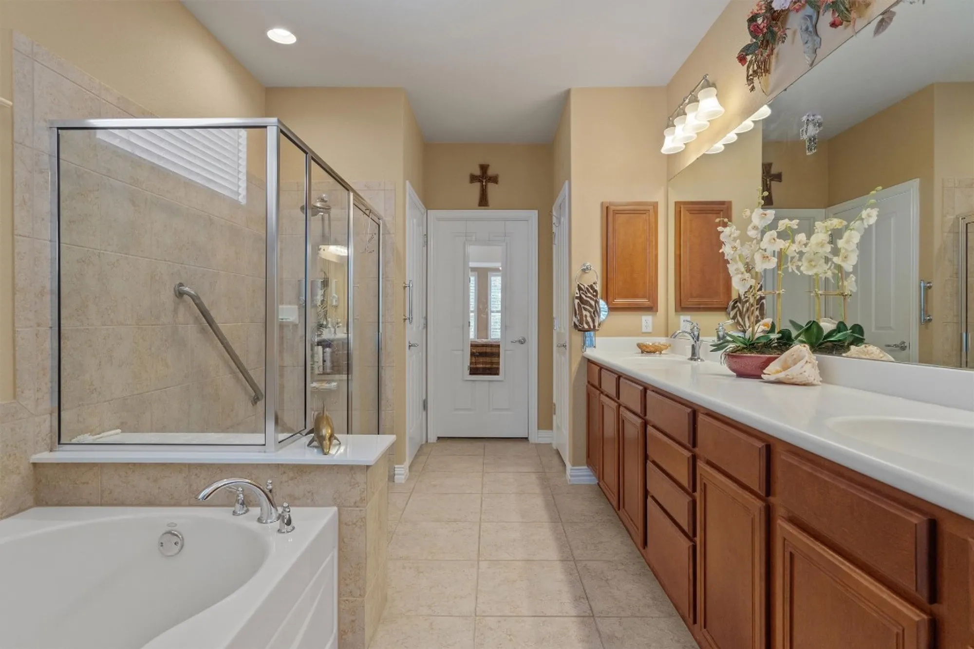 Property Slideshow image 21 of 39 | 207 apache mountain ln, Georgetown, TX, 78633