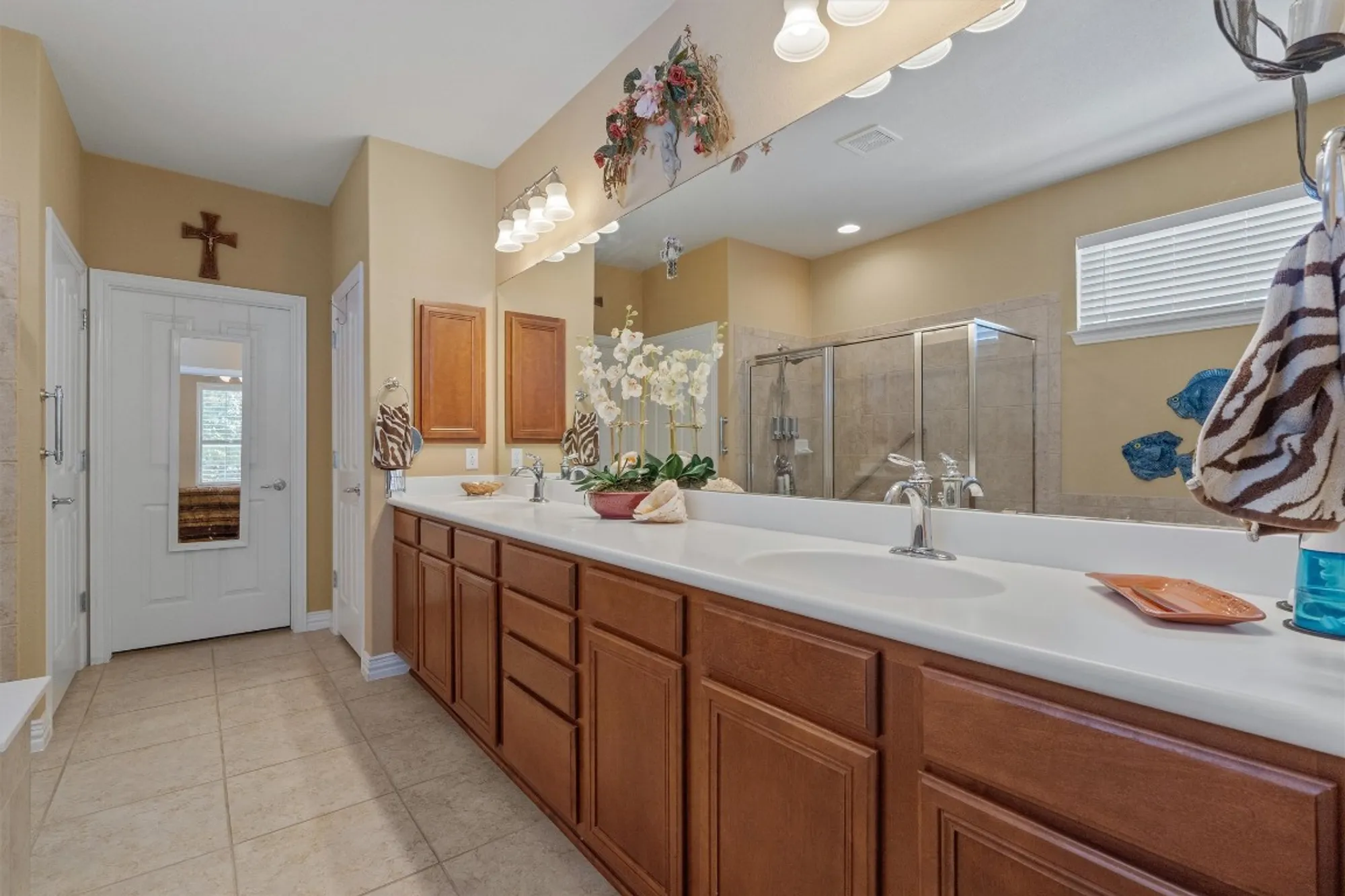 Property Slideshow image 22 of 39 | 207 apache mountain ln, Georgetown, TX, 78633