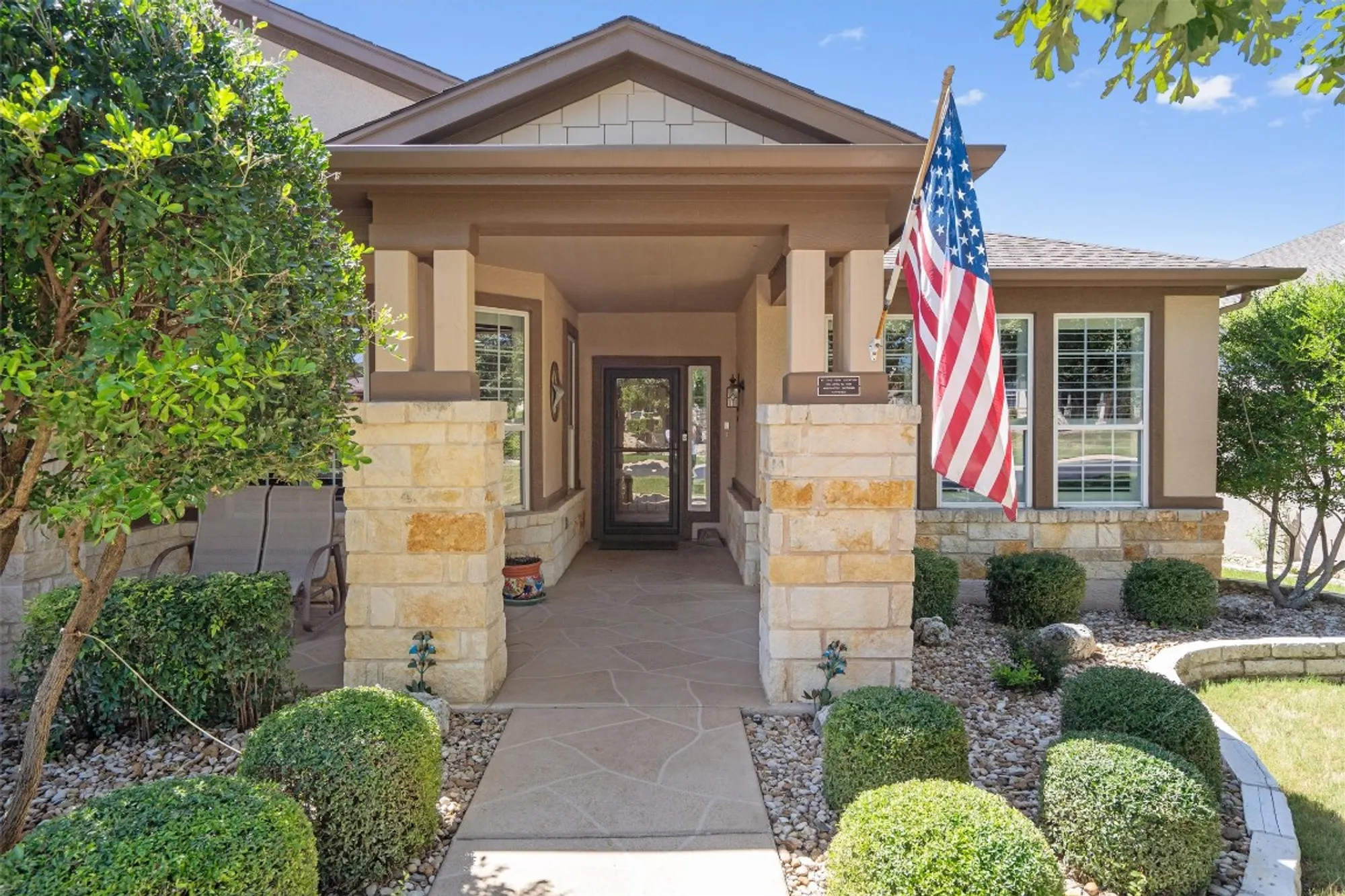 Property Slideshow image 4 of 39 | 207 apache mountain ln, Georgetown, TX, 78633