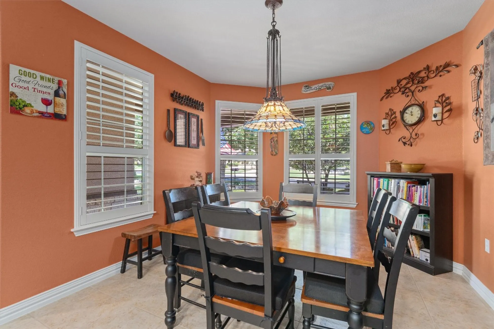 Property Slideshow image 8 of 39 | 207 apache mountain ln, Georgetown, TX, 78633