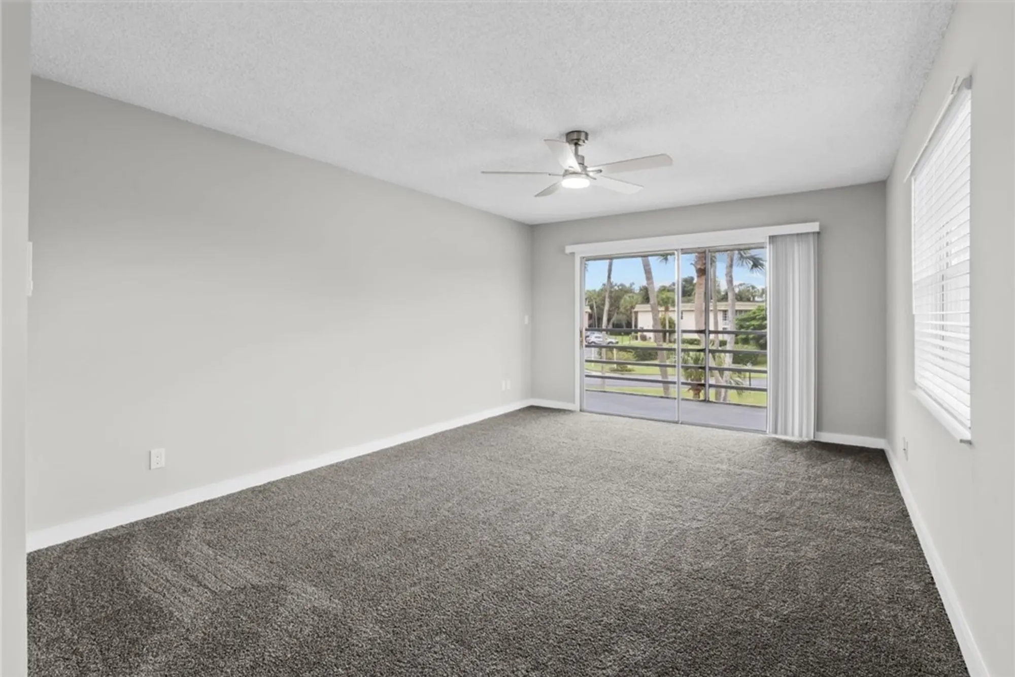 Property Slideshow image 10 of 35 | 8 vista gardens trl apt 201, Vero Beach, FL, 32962