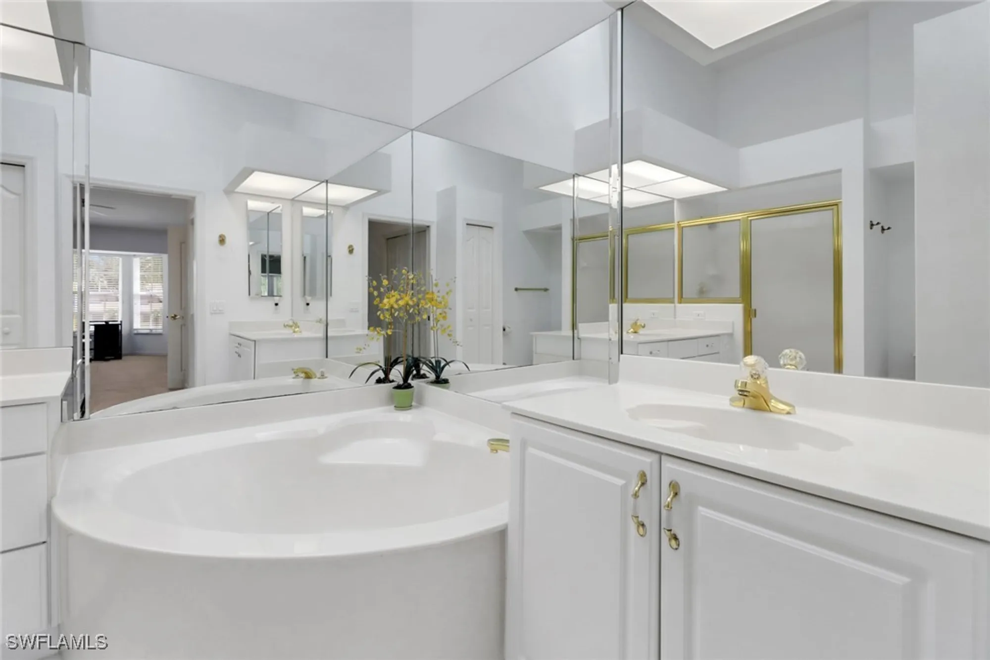 Property Slideshow image 13 of 26 | 6180 reserve cir 203, Naples, FL, 34119