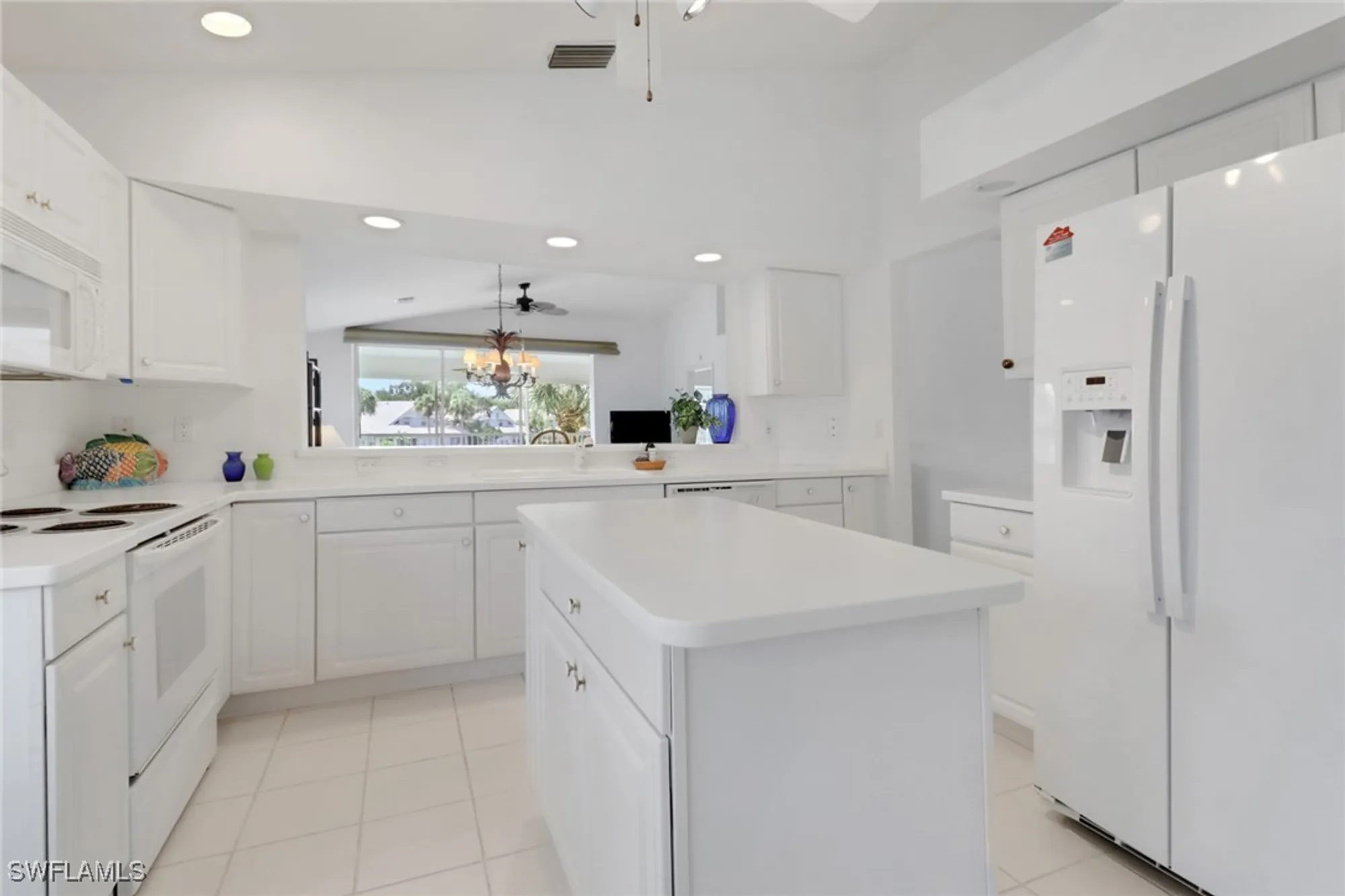 Property Slideshow image 4 of 26 | 6180 reserve cir 203, Naples, FL, 34119