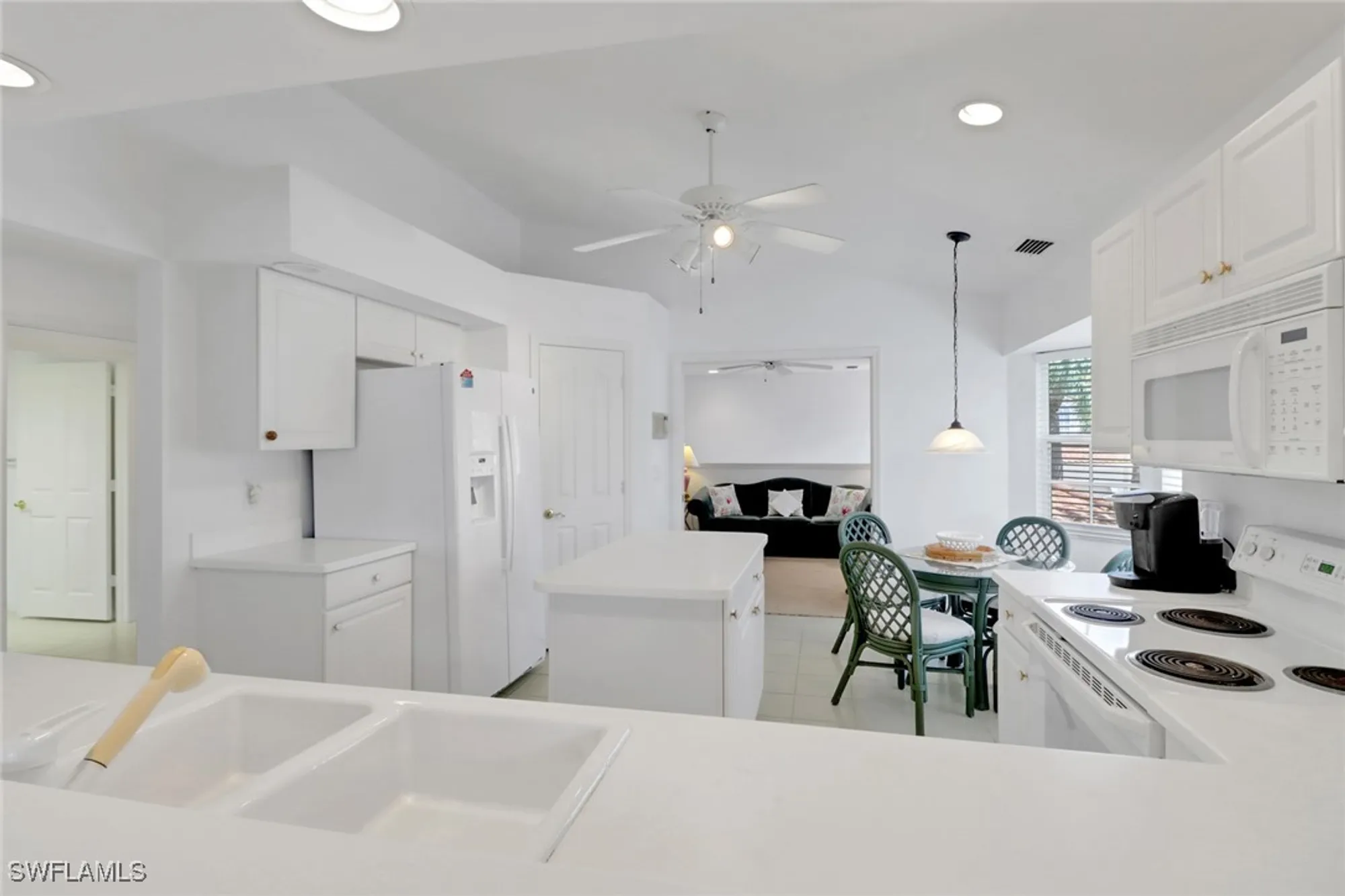 Property Slideshow image 6 of 26 | 6180 reserve cir 203, Naples, FL, 34119