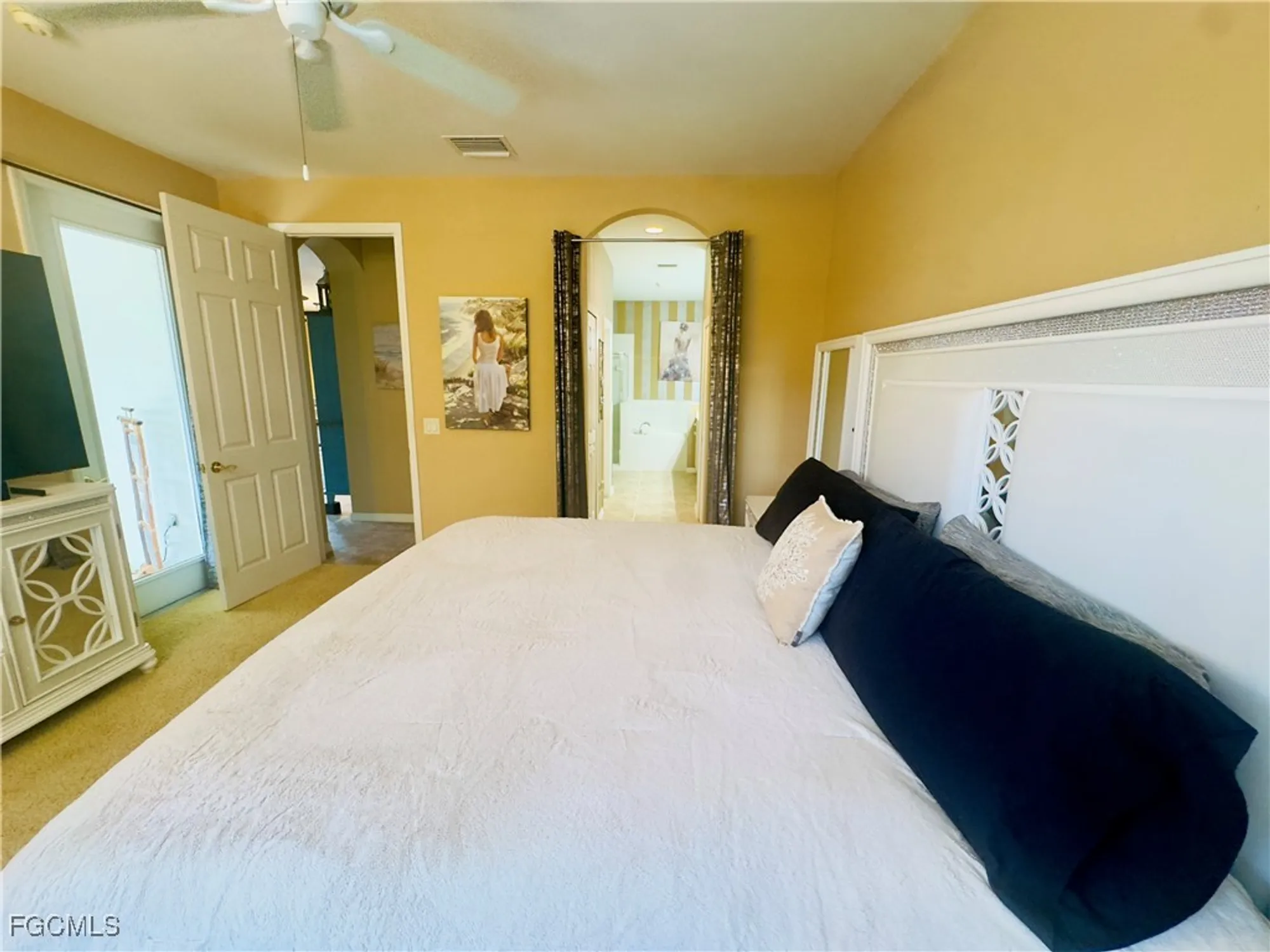 Property Slideshow image 15 of 33 | 10684 avila cir, Fort Myers, FL, 33913