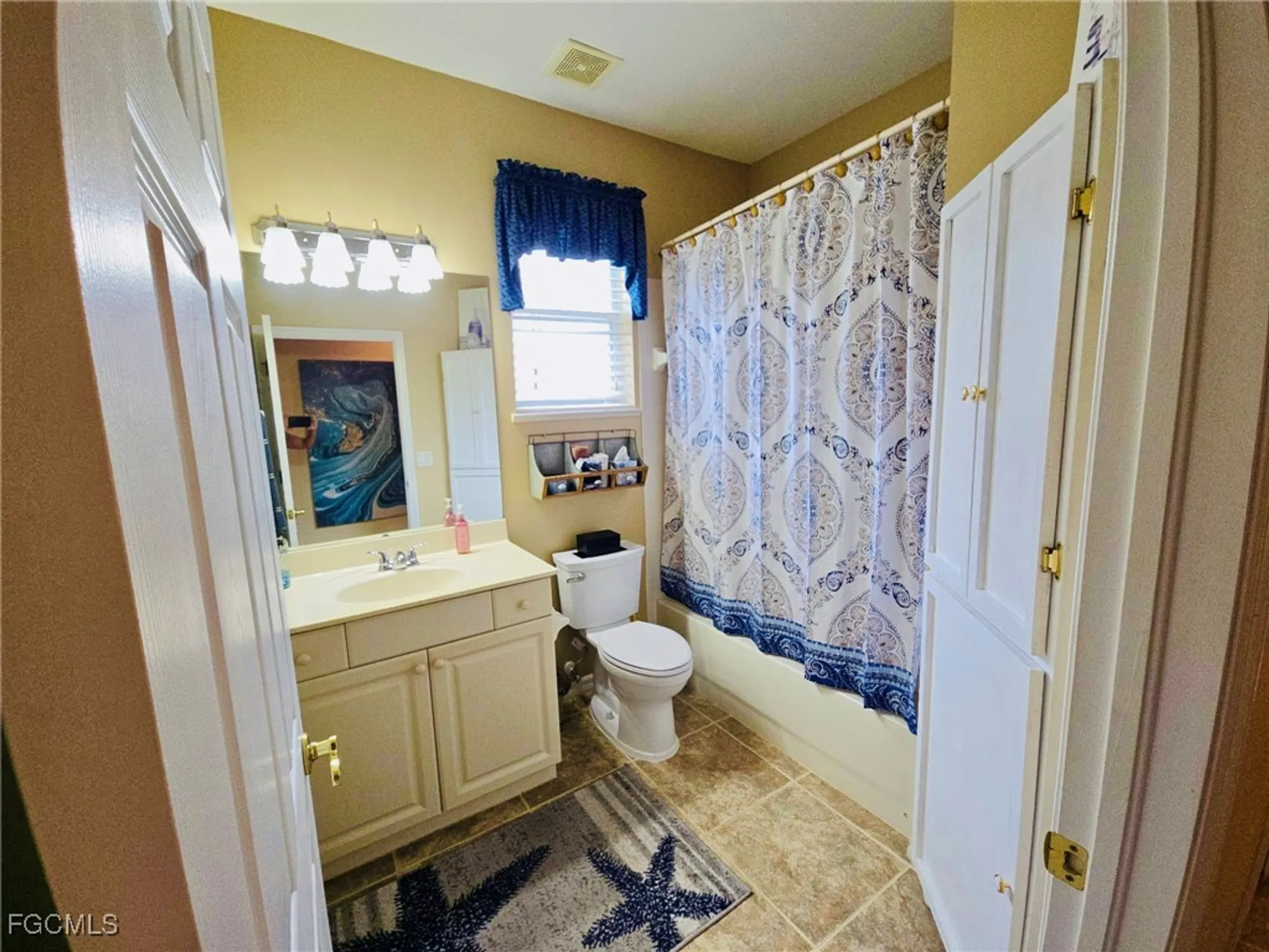 Property Slideshow image 24 of 33 | 10684 avila cir, Fort Myers, FL, 33913