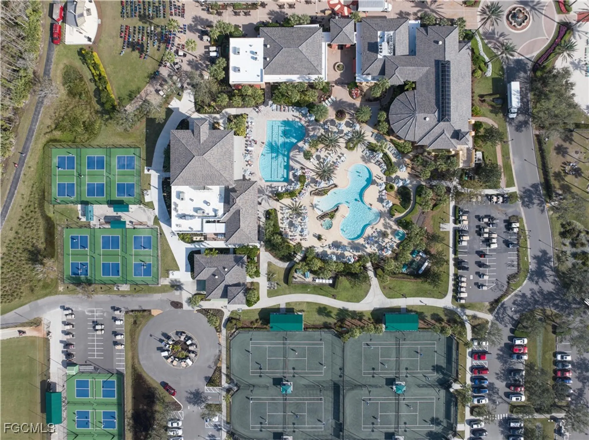 Property Slideshow image 29 of 33 | 10684 avila cir, Fort Myers, FL, 33913