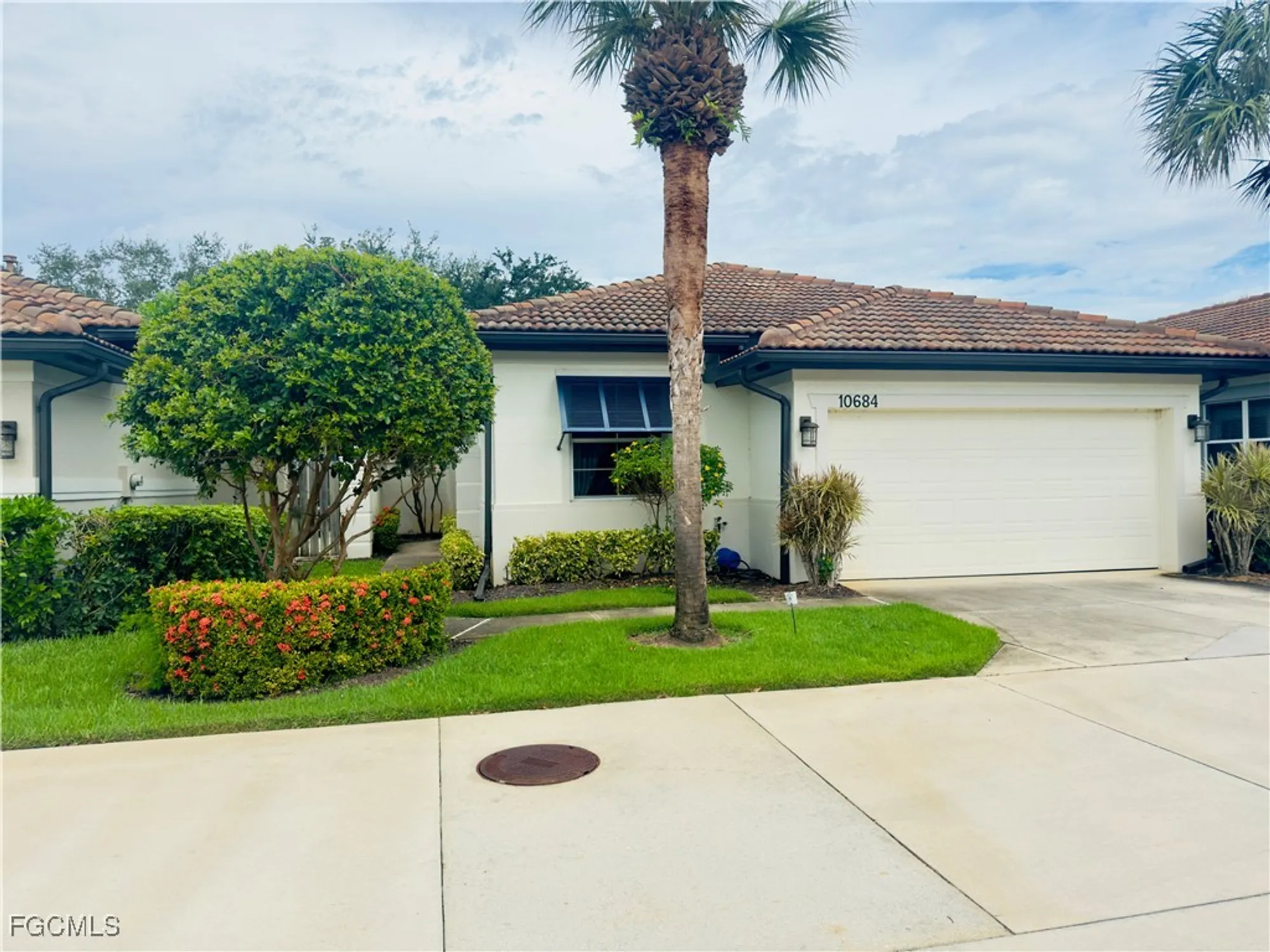 Property Slideshow image 3 of 33 | 10684 avila cir, Fort Myers, FL, 33913