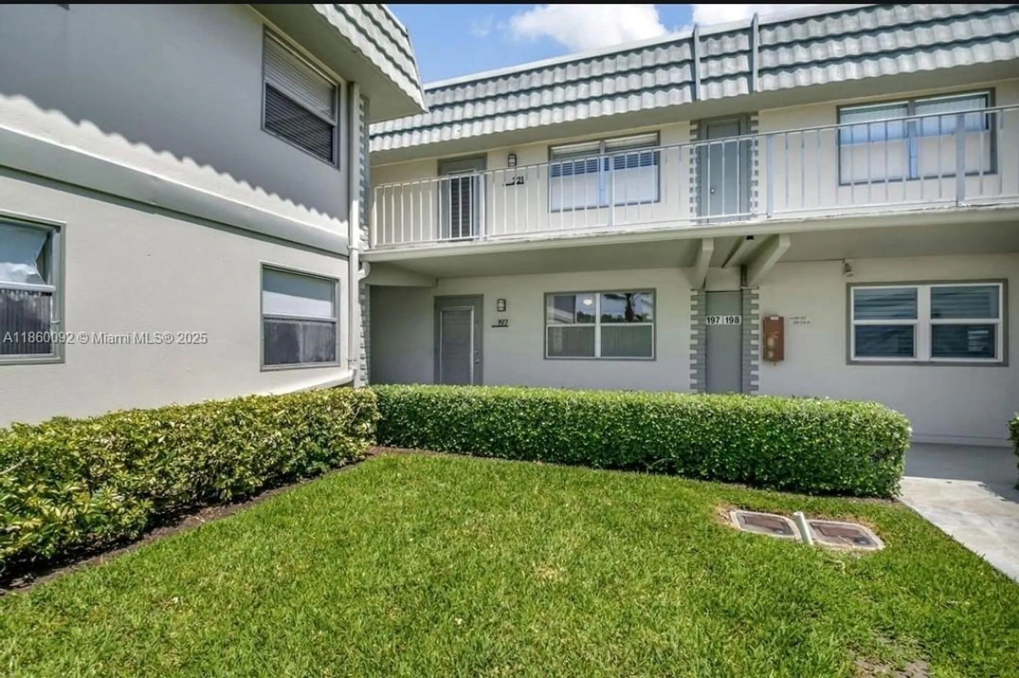 Property Slideshow image 8 of 29 | 197 flanders e unit e, Delray Beach, FL, 33484