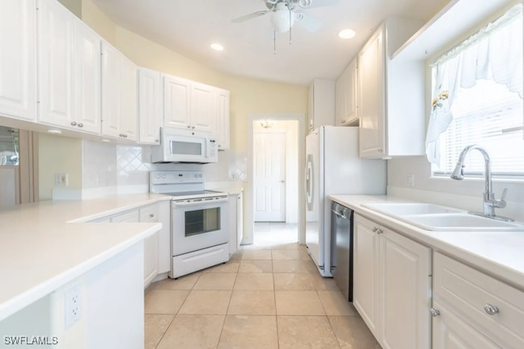 Property Slideshow image 10 of 33 | 7630 novara ct, Naples, FL, 34114