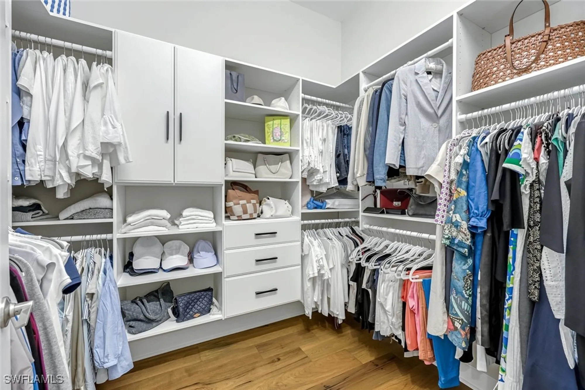 Property Slideshow image 29 of 50 | 12092 eucalyptus way, Naples, FL, 34120