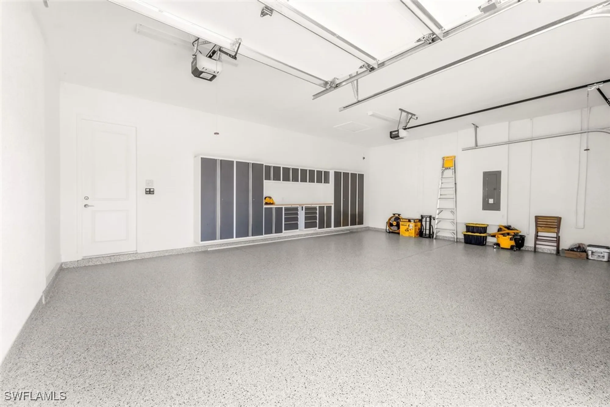 Property Slideshow image 38 of 50 | 12092 eucalyptus way, Naples, FL, 34120