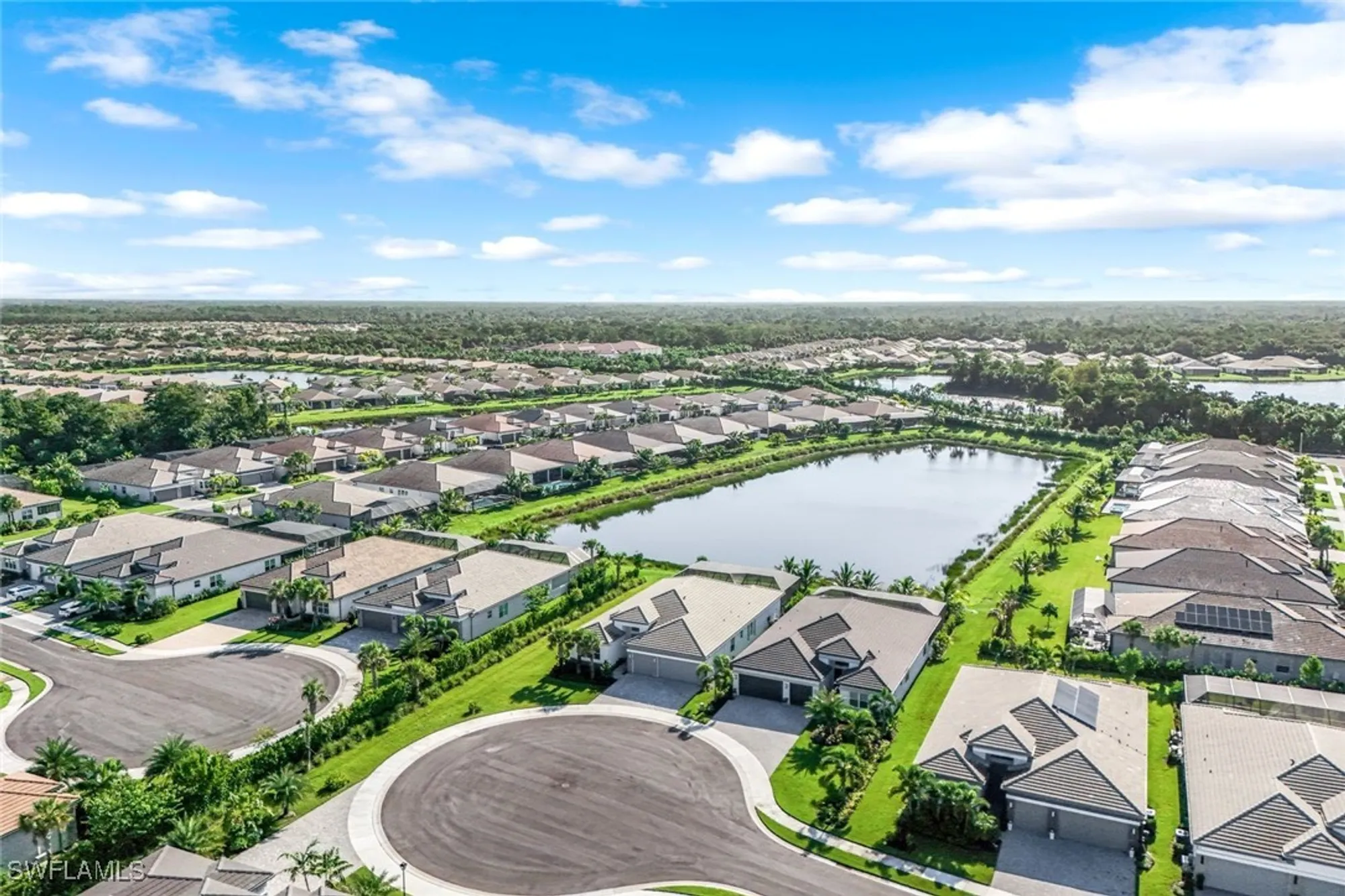 Property Slideshow image 4 of 50 | 12092 eucalyptus way, Naples, FL, 34120