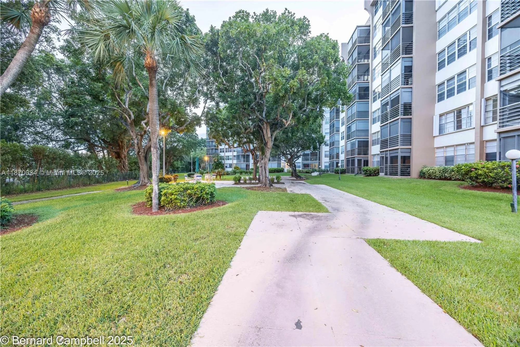 Property Slideshow image 31 of 35 | 1100 saint charles pl apt 717, Pembroke Pines, FL, 33026