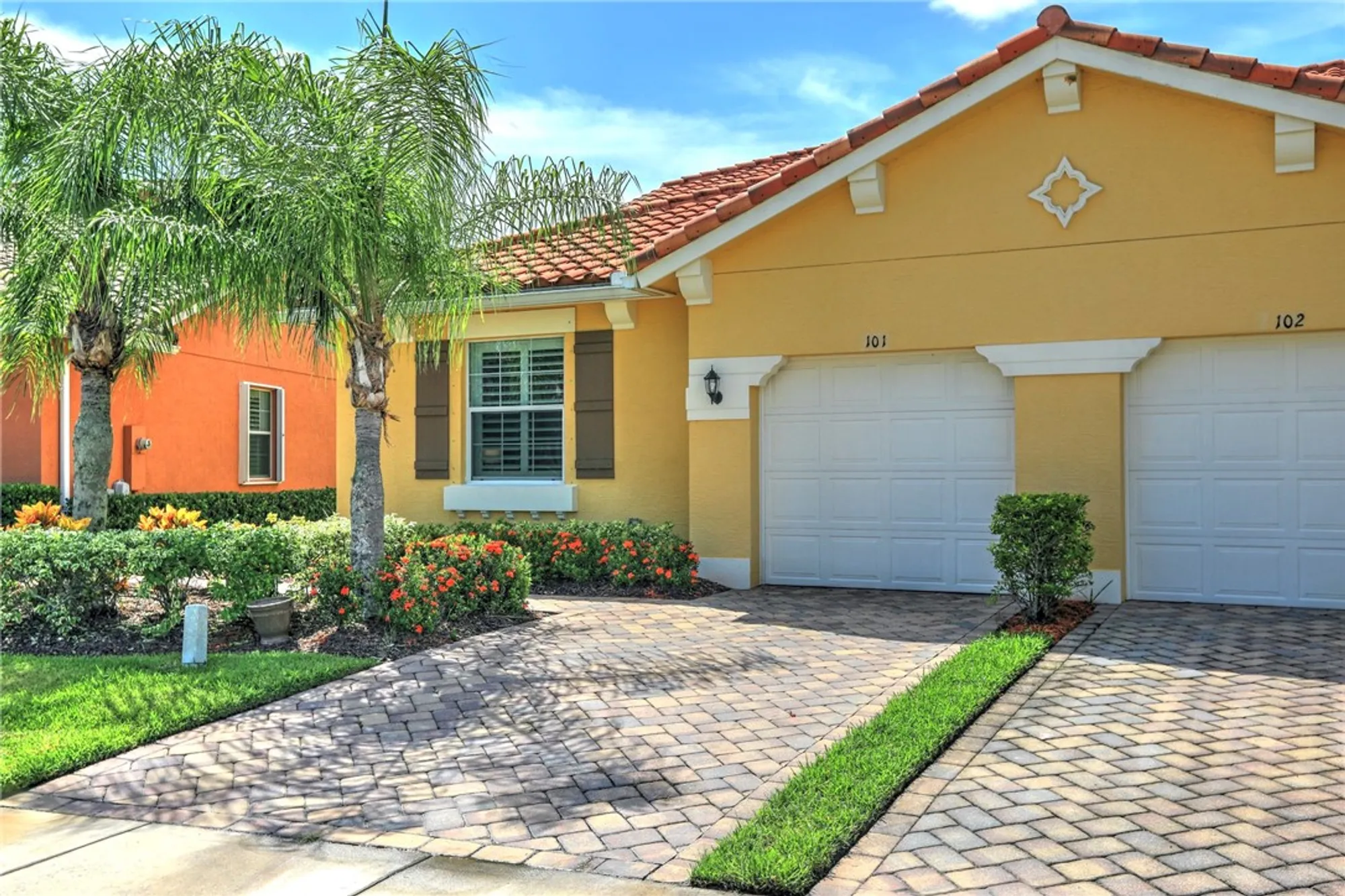Property Slideshow image 1 of 35 | 6345 oxford cir unit 101a, Vero Beach, FL, 32966