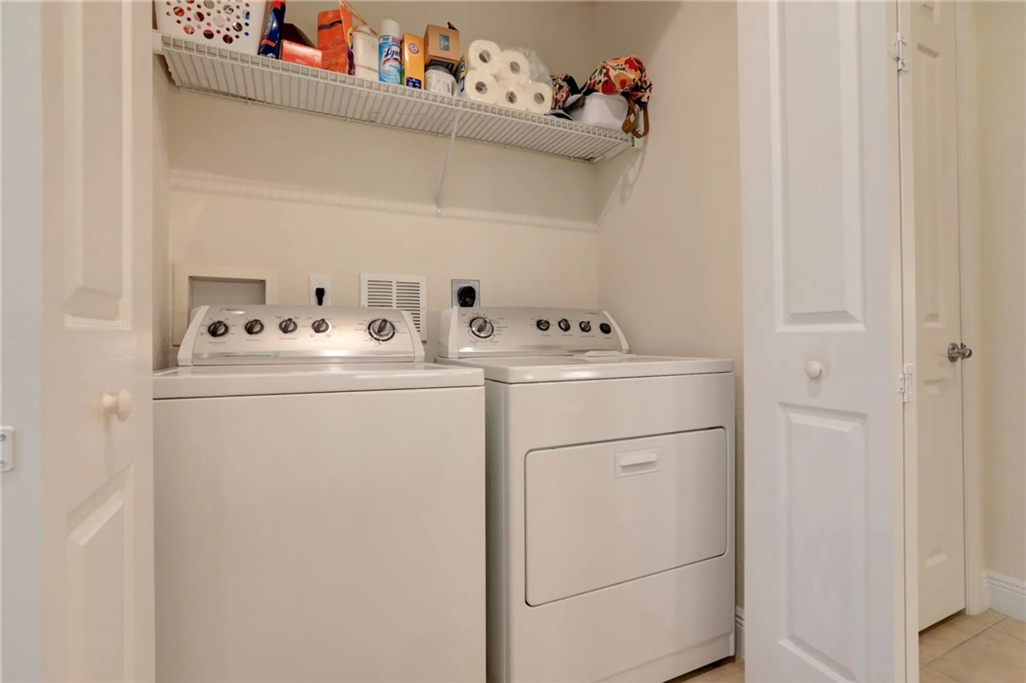 Property Slideshow image 11 of 35 | 6345 oxford cir unit 101a, Vero Beach, FL, 32966