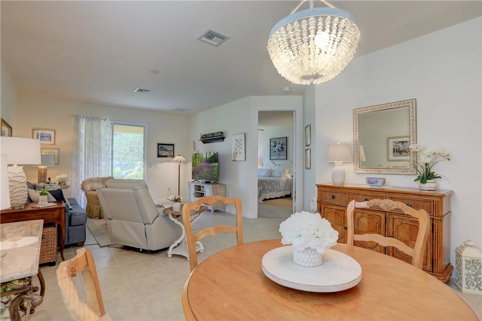 Property Slideshow image 13 of 35 | 6345 oxford cir unit 101a, Vero Beach, FL, 32966