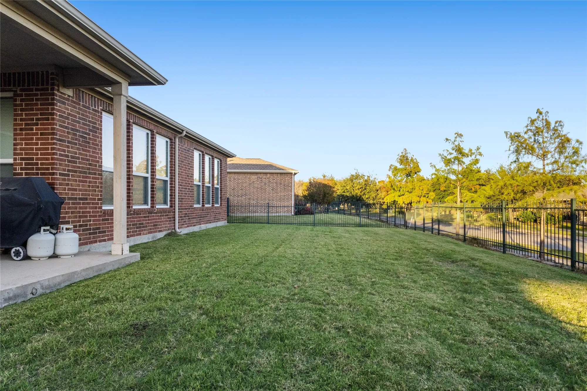 Property Slideshow image 21 of 23 | 6666 dewees ln, Frisco, TX, 75036