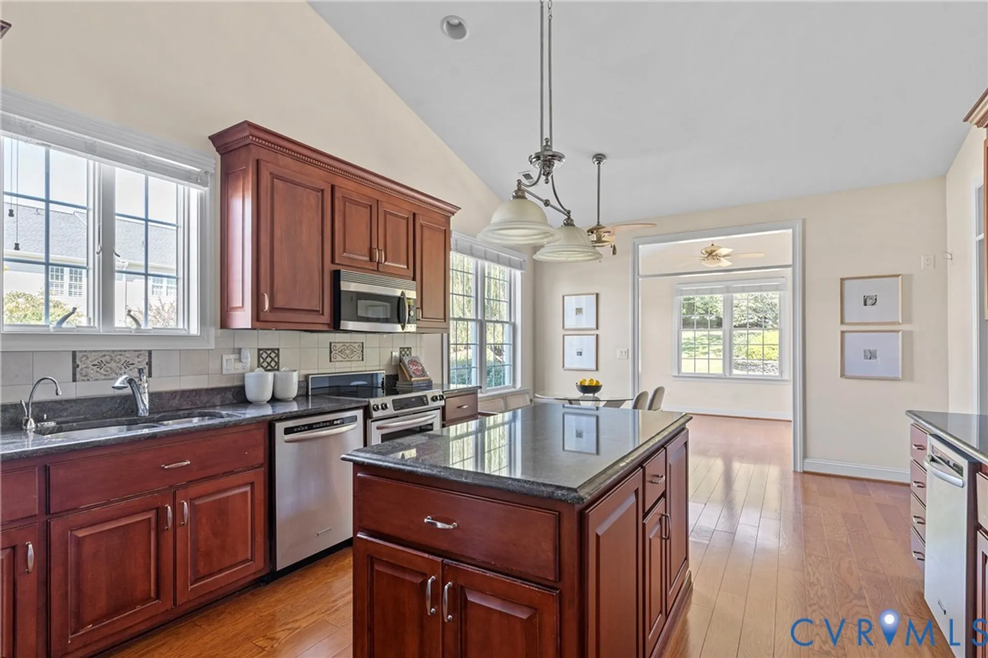 Property Slideshow image 14 of 44 | 9428 berry patch ln, Mechanicsville, VA, 23116