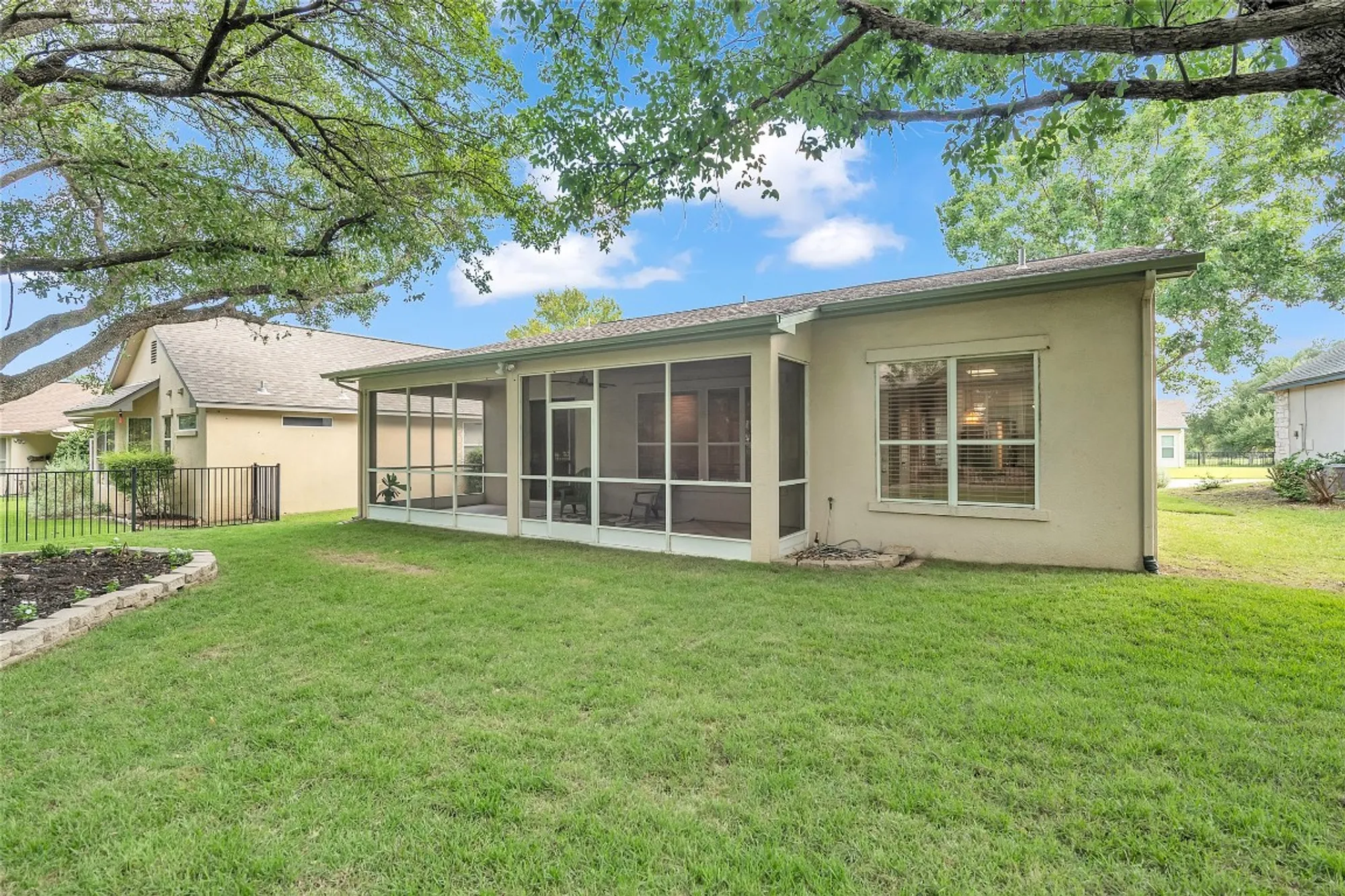 Property Slideshow image 18 of 20 | 134 whispering wind dr, Georgetown, TX, 78633