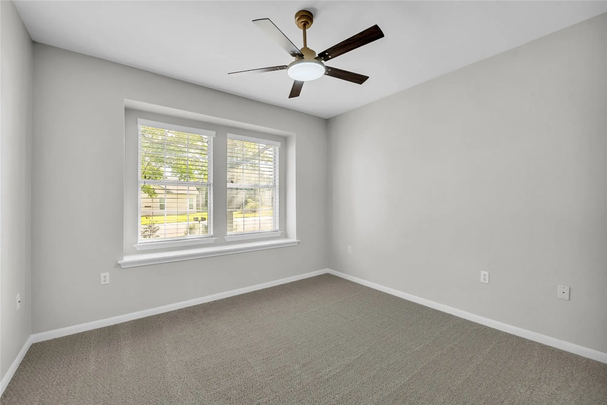 Property Slideshow image 13 of 20 | 134 whispering wind dr, Georgetown, TX, 78633