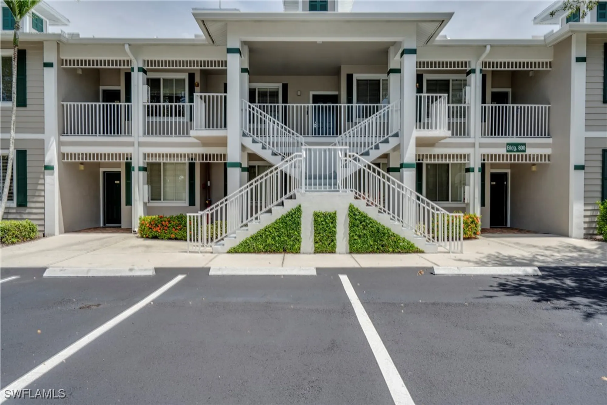 Property Slideshow image 4 of 40 | 7930 mahogany run ln 824, Naples, FL, 34113