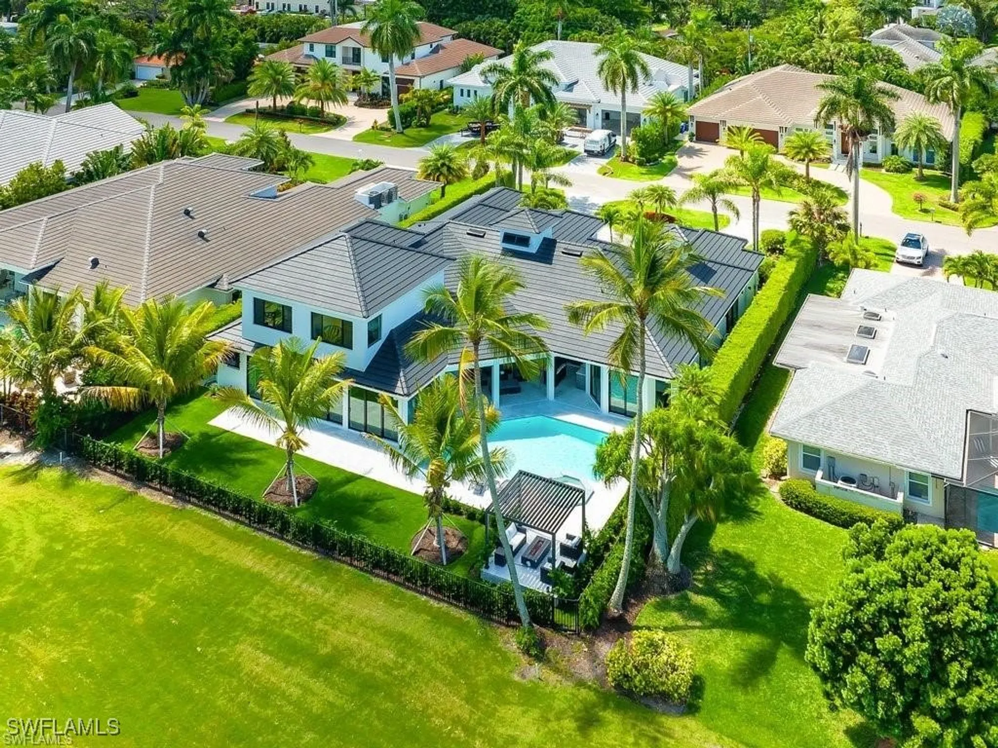 Property Slideshow image 26 of 28 | 695 wedge dr, Naples, FL, 34103