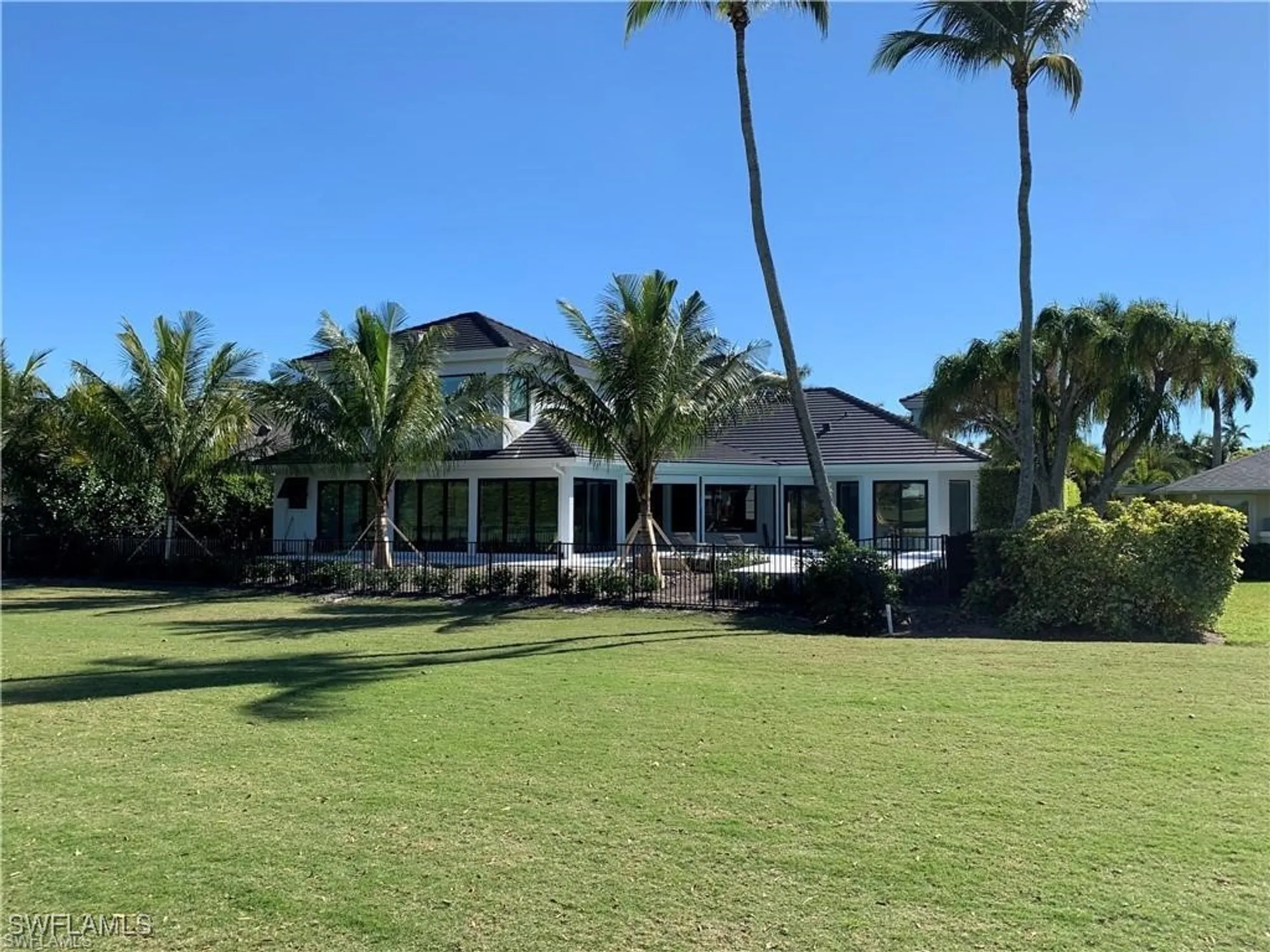 Property Slideshow image 27 of 28 | 695 wedge dr, Naples, FL, 34103