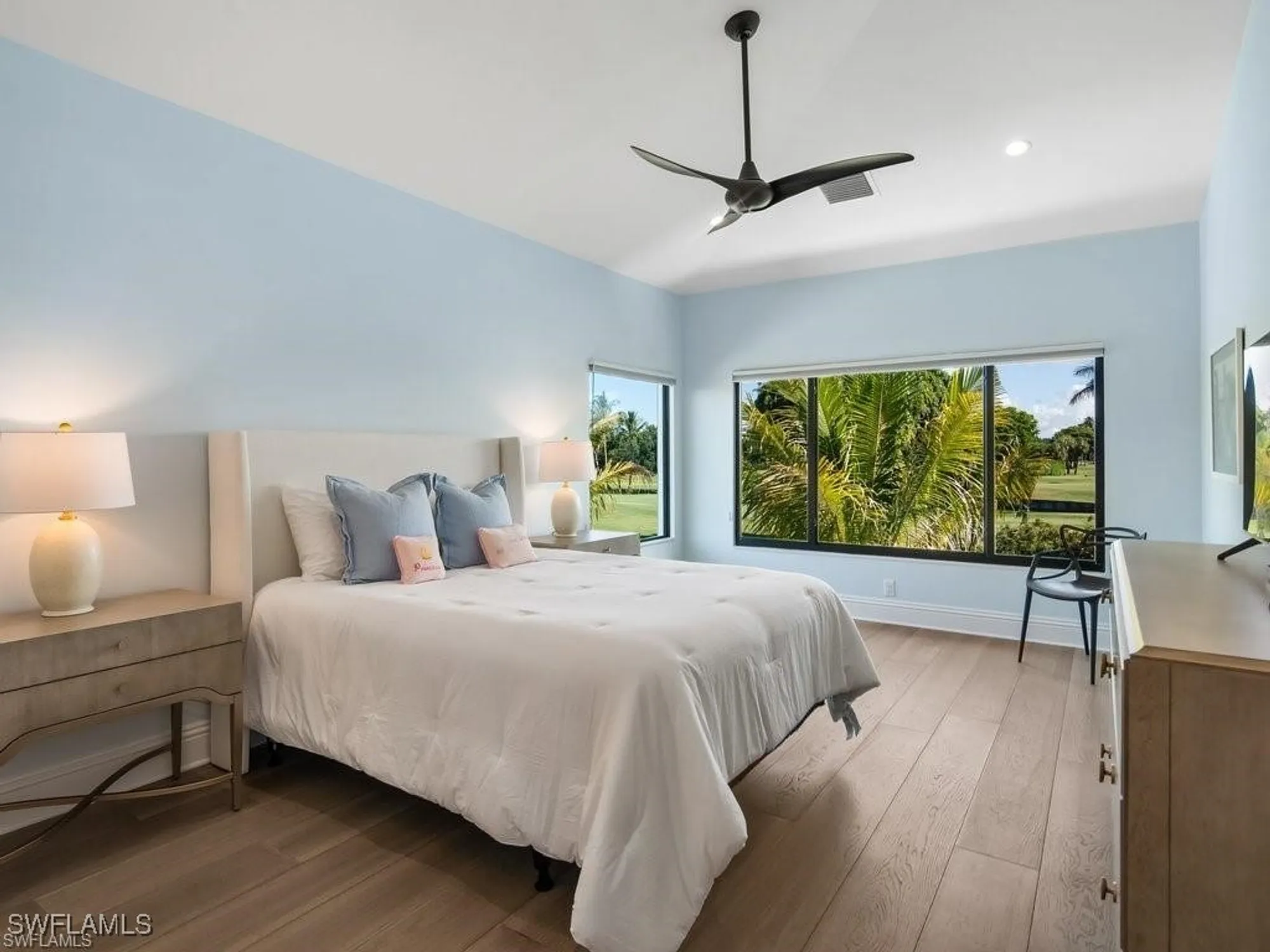 Property Slideshow image 23 of 28 | 695 wedge dr, Naples, FL, 34103