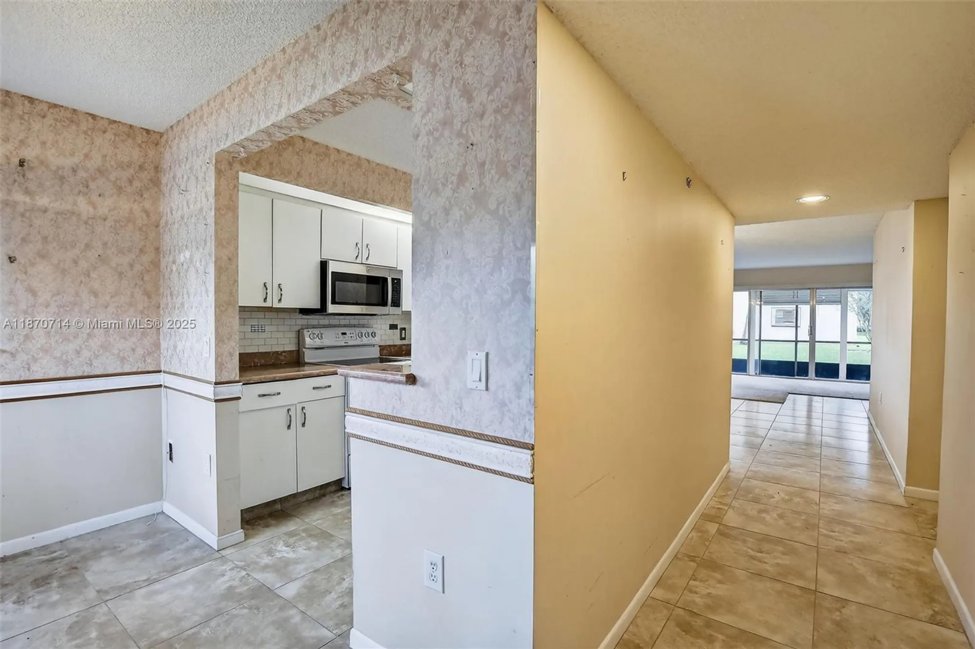Property Slideshow image 7 of 35 | 13105 sw 16th ct 101l, Pembroke Pines, FL, 33027