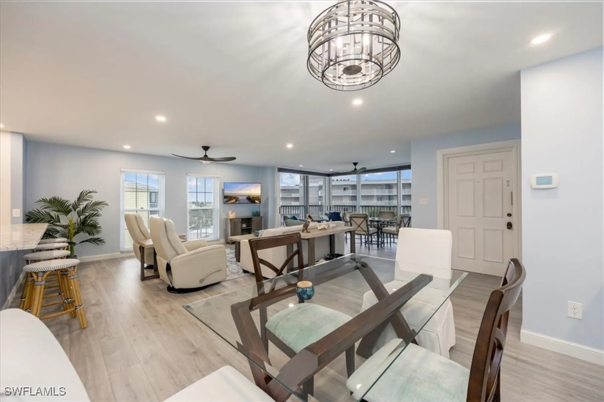 Property Slideshow image 8 of 28 | 3483 gulf shore blvd 604, Naples, FL, 34103