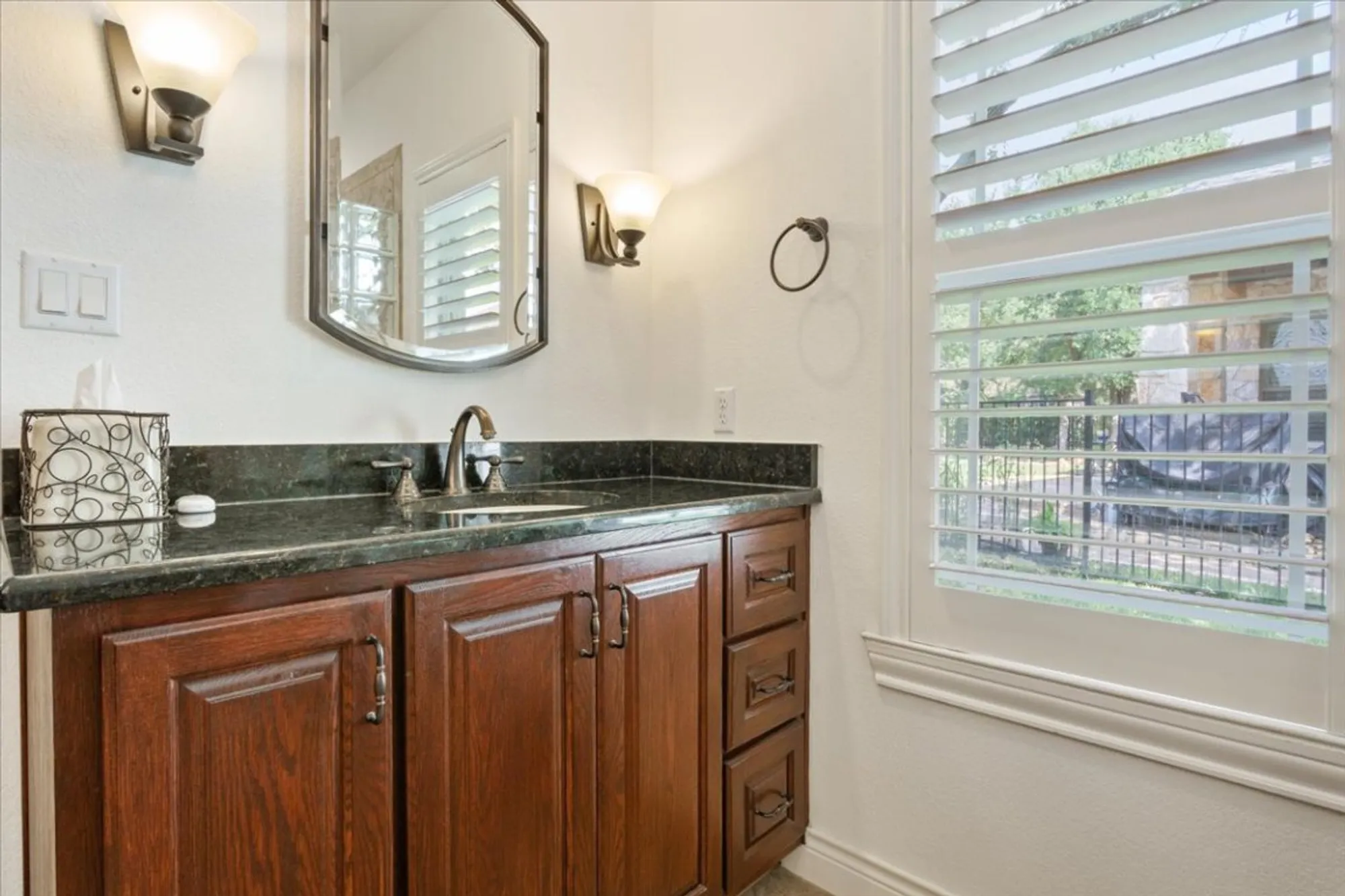 Property Slideshow image 26 of 40 | 116 hacienda heights cv, Georgetown, TX, 78633
