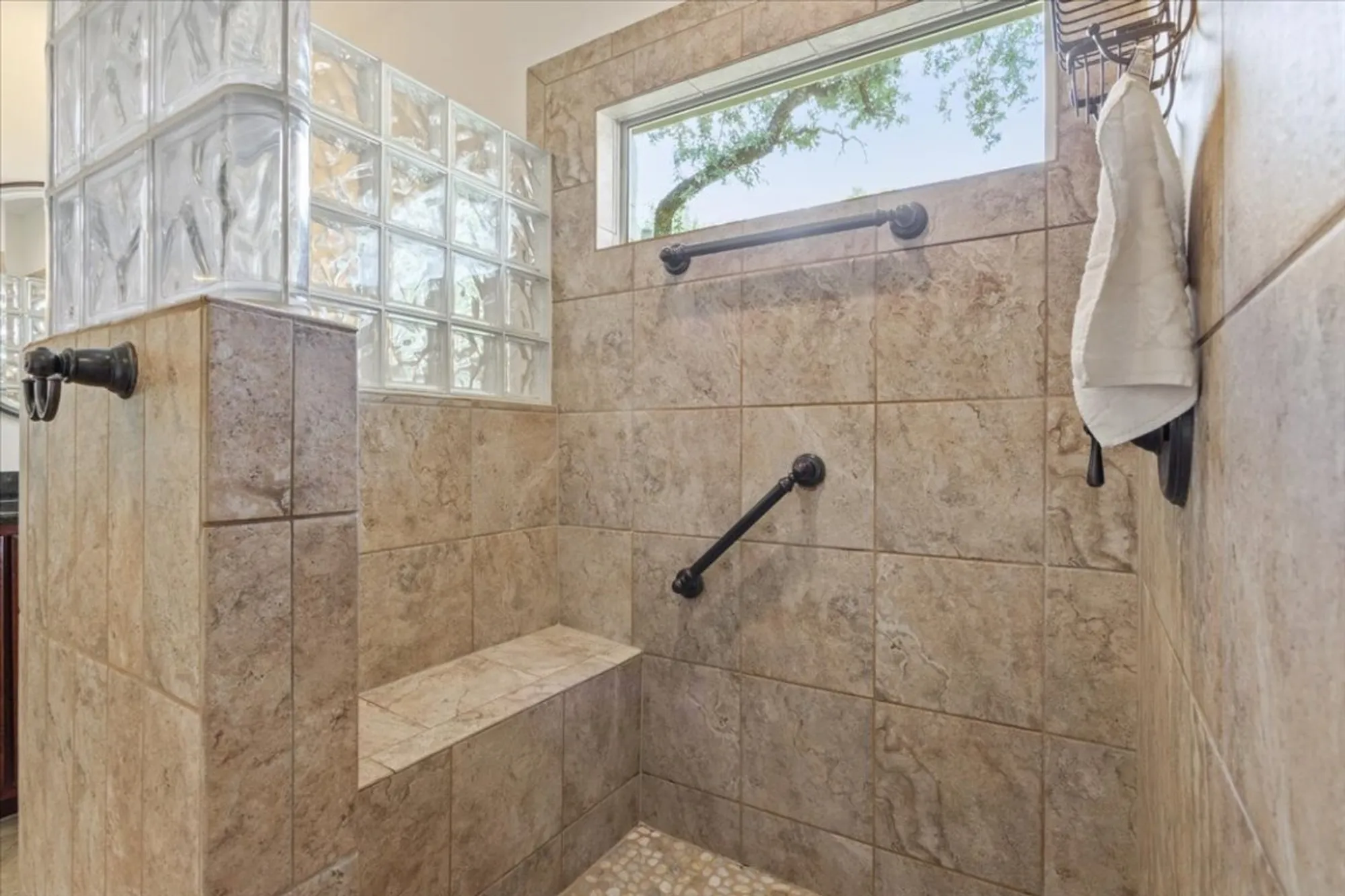 Property Slideshow image 29 of 40 | 116 hacienda heights cv, Georgetown, TX, 78633