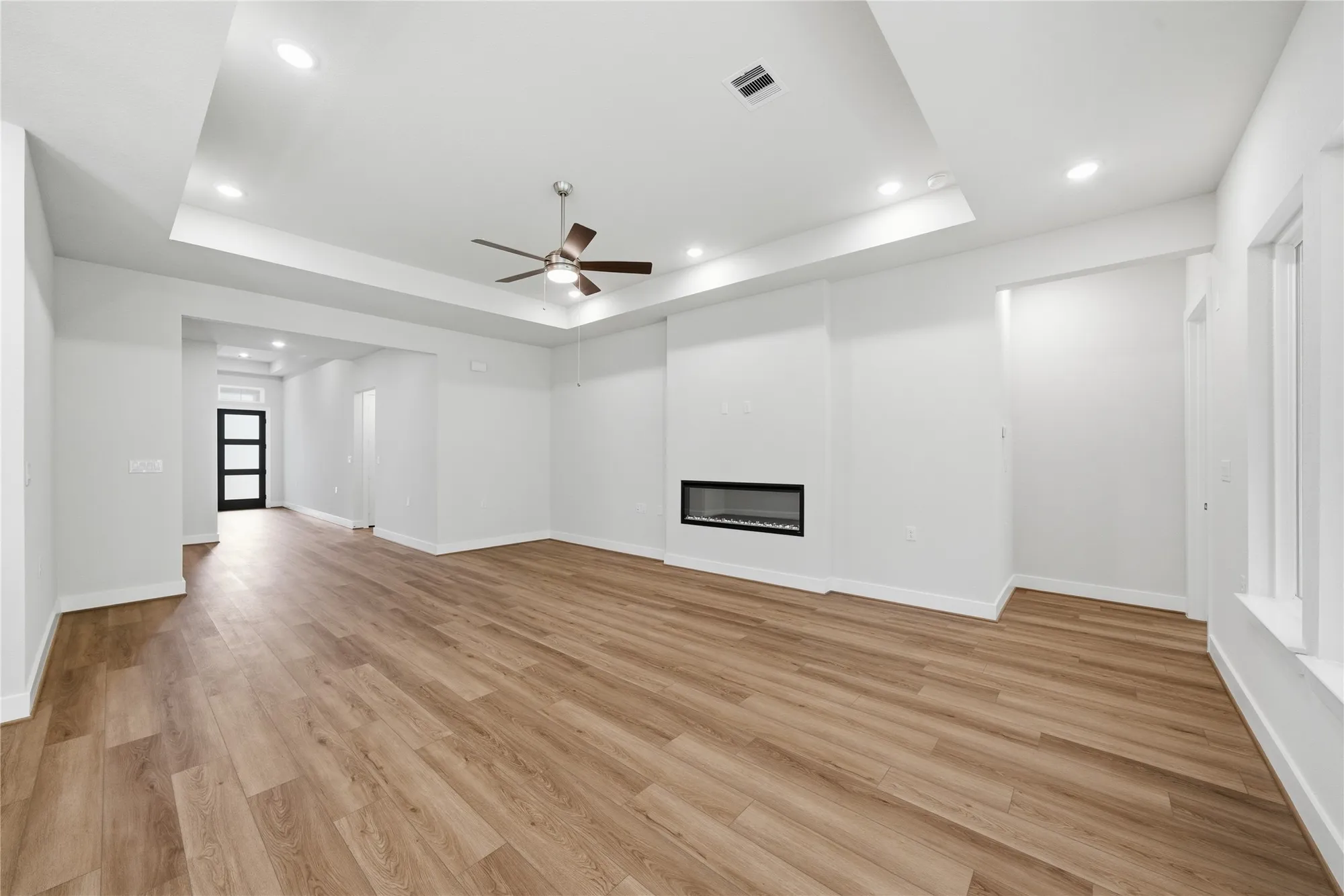 Property Slideshow image 15 of 43 | 10026 larkin cv, Willis, TX, 77318