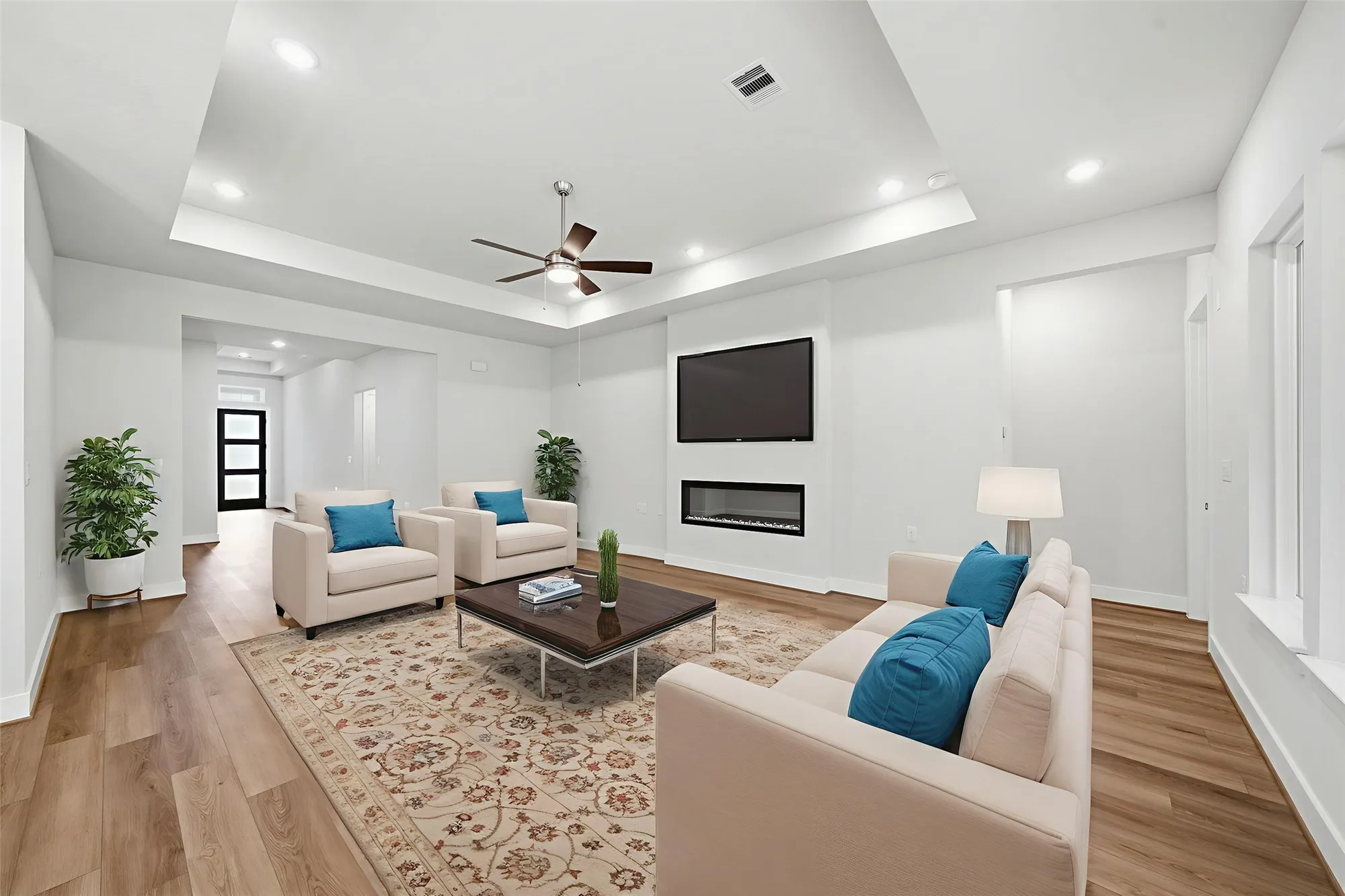 Property Slideshow image 16 of 43 | 10026 larkin cv, Willis, TX, 77318