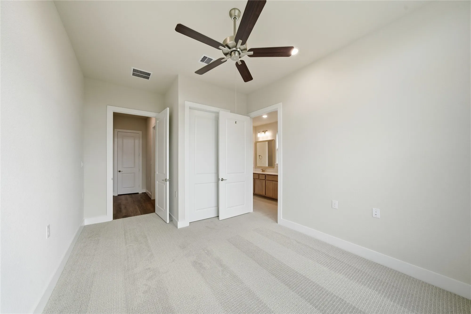 Property Slideshow image 25 of 43 | 10026 larkin cv, Willis, TX, 77318