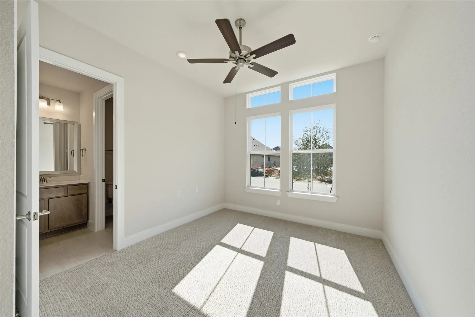 Property Slideshow image 26 of 43 | 10026 larkin cv, Willis, TX, 77318