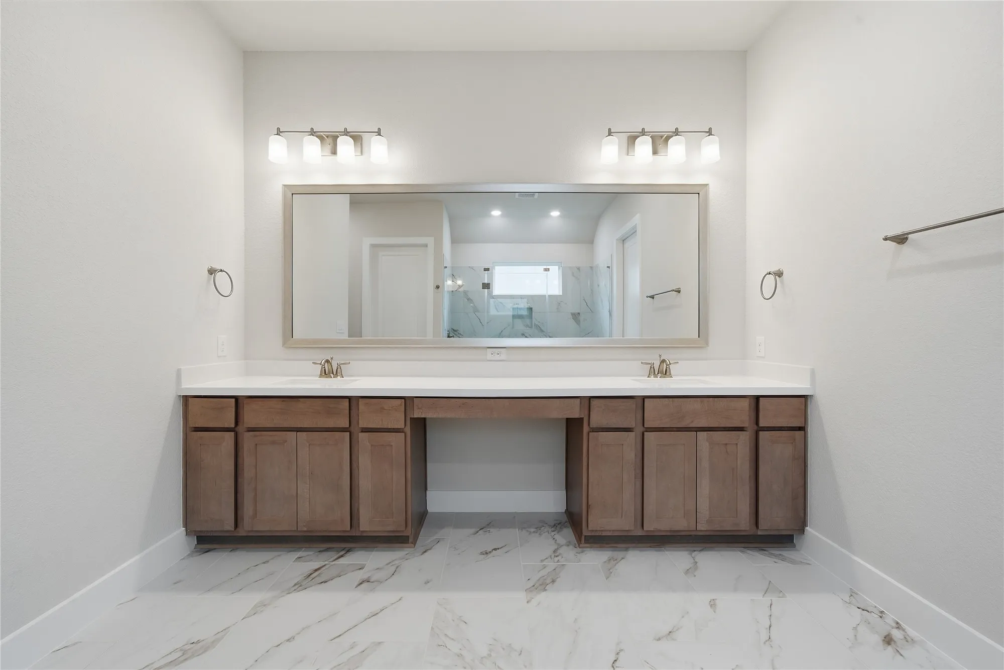 Property Slideshow image 21 of 43 | 10026 larkin cv, Willis, TX, 77318