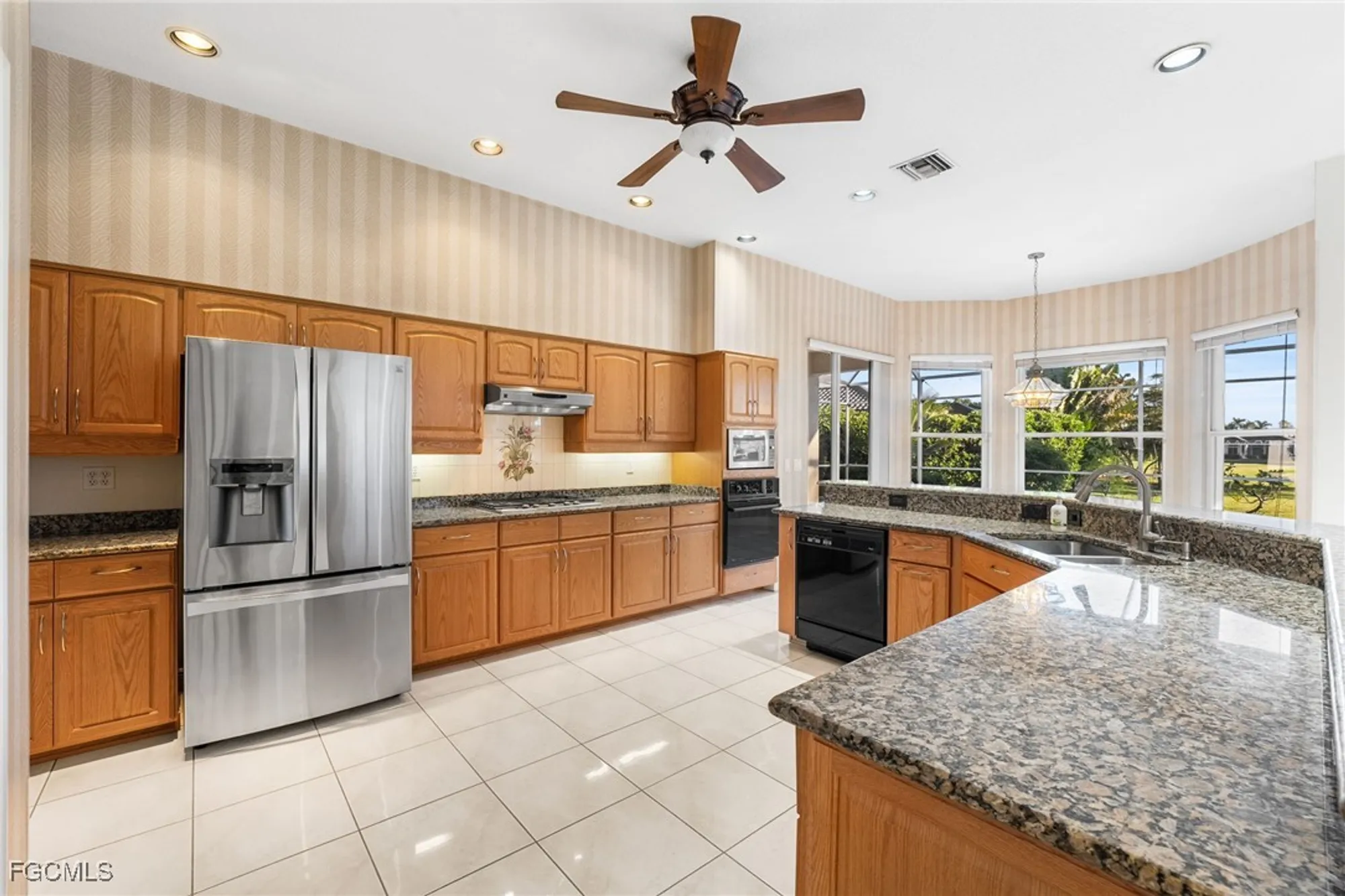 Property Slideshow image 11 of 49 | 11341 longwater chase ct, Fort Myers, FL, 33908
