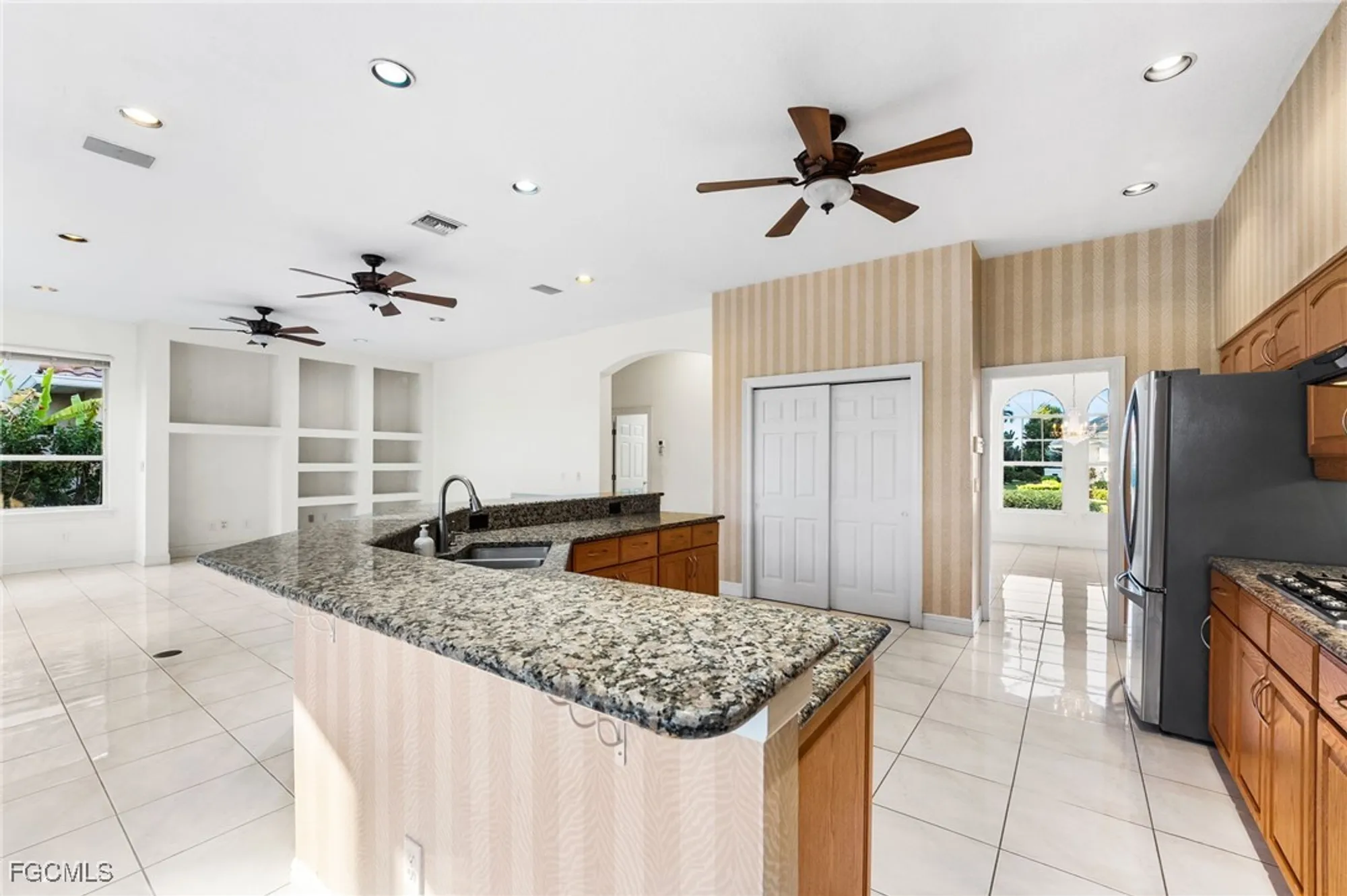 Property Slideshow image 13 of 49 | 11341 longwater chase ct, Fort Myers, FL, 33908