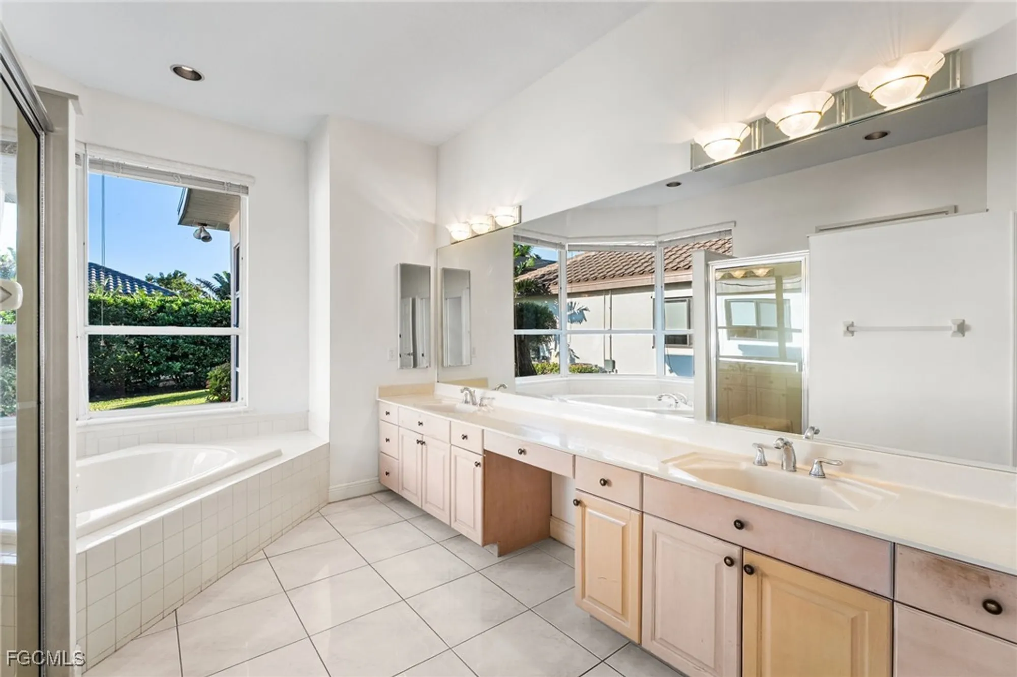 Property Slideshow image 24 of 49 | 11341 longwater chase ct, Fort Myers, FL, 33908
