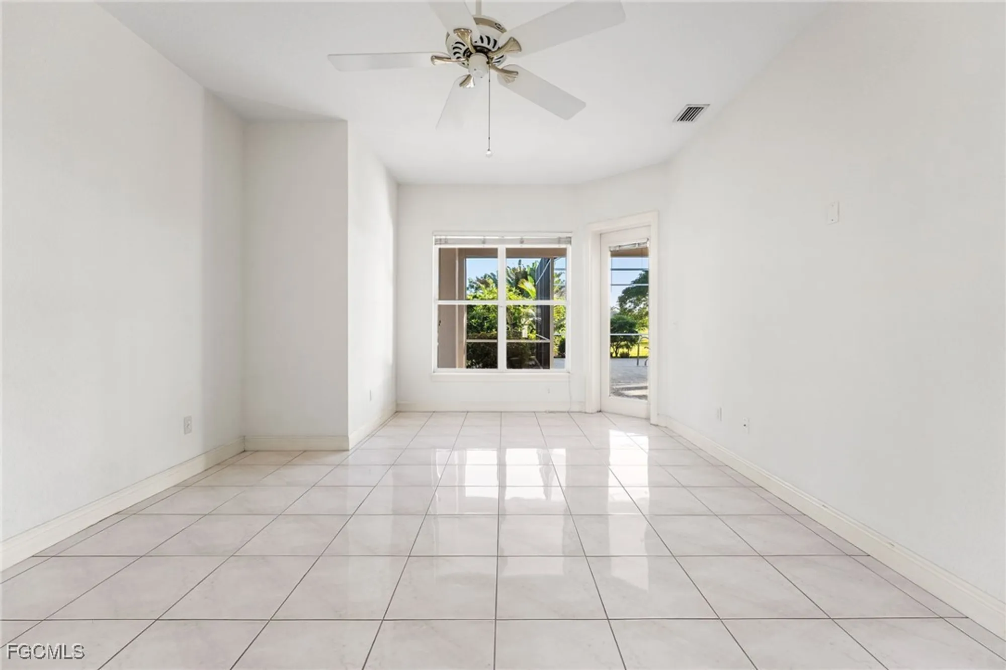Property Slideshow image 23 of 49 | 11341 longwater chase ct, Fort Myers, FL, 33908