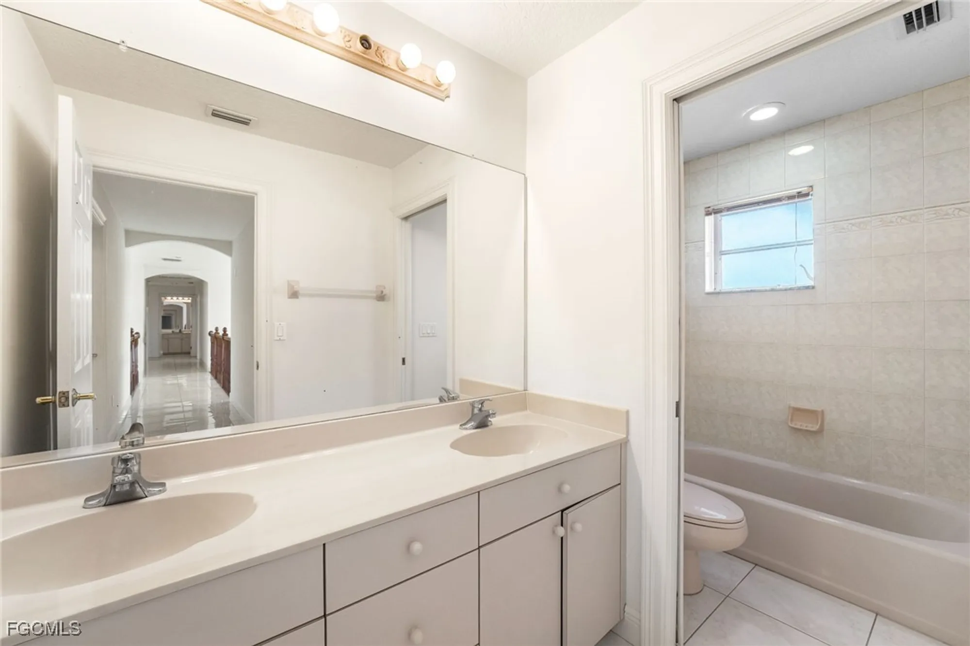 Property Slideshow image 39 of 49 | 11341 longwater chase ct, Fort Myers, FL, 33908