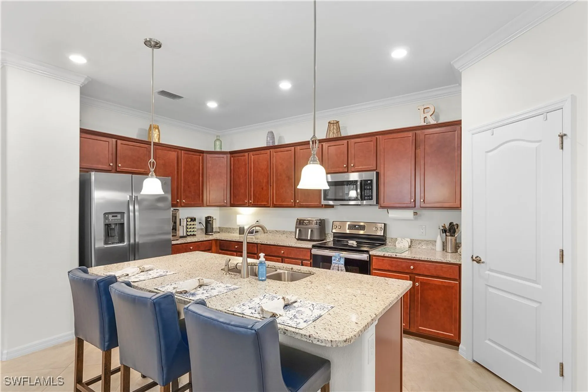 Property Slideshow image 13 of 41 | 11844 arbor trace dr, Fort Myers, FL, 33913