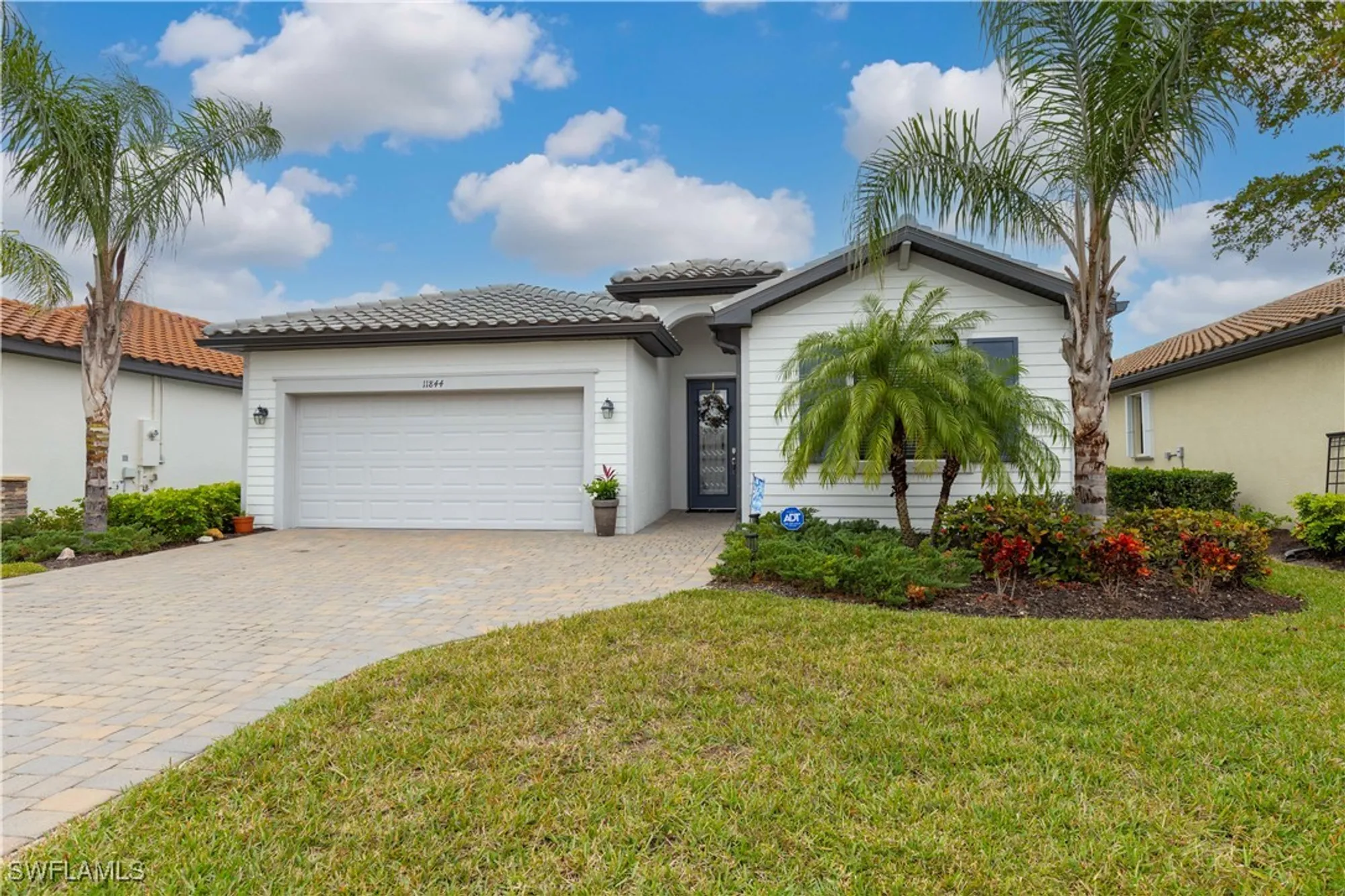 Property Slideshow image 2 of 41 | 11844 arbor trace dr, Fort Myers, FL, 33913