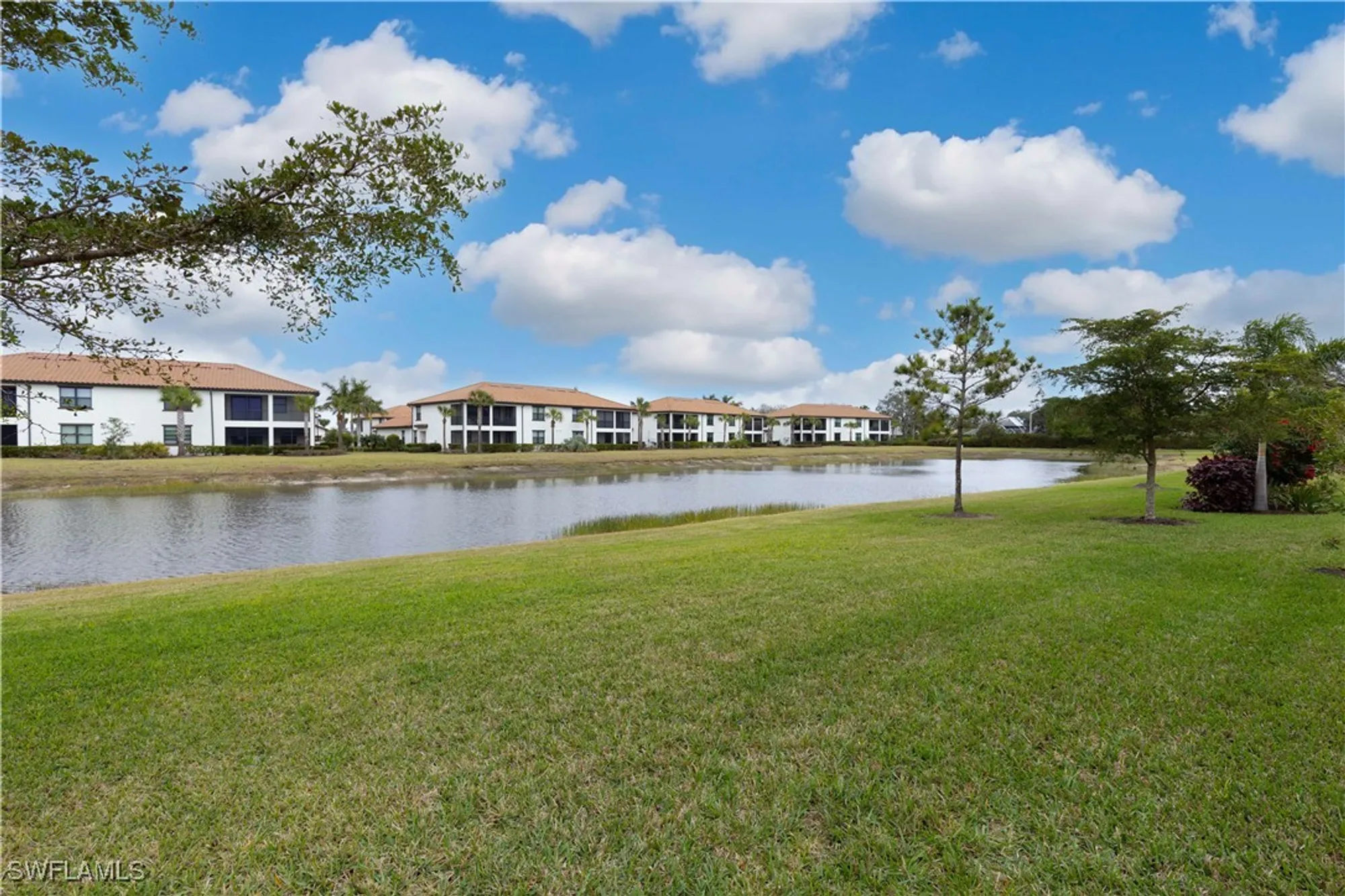 Property Slideshow image 34 of 41 | 11844 arbor trace dr, Fort Myers, FL, 33913