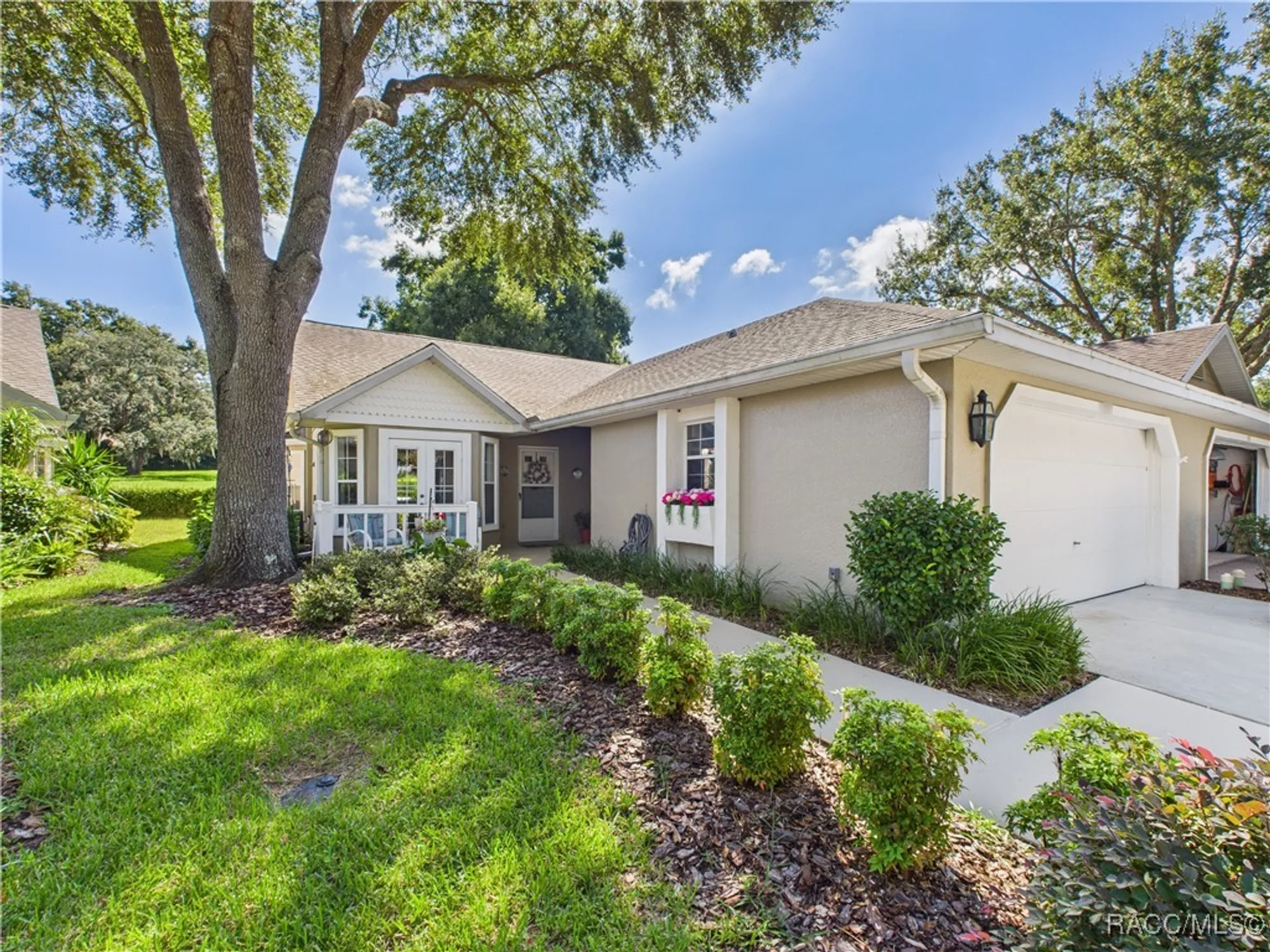 Property Slideshow image 1 of 37 | 1581 n endicott pt, Crystal River, FL, 34429