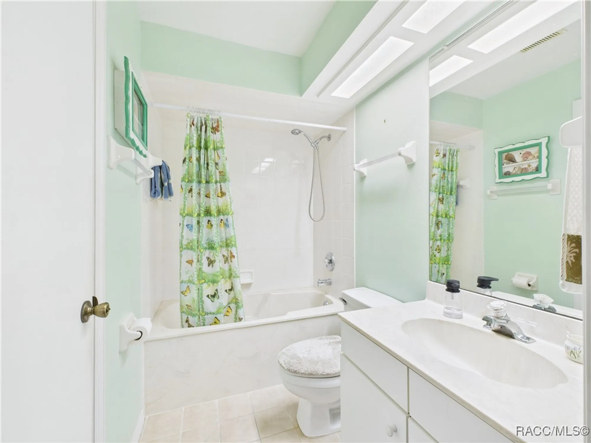 Property Slideshow image 27 of 37 | 1581 n endicott pt, Crystal River, FL, 34429