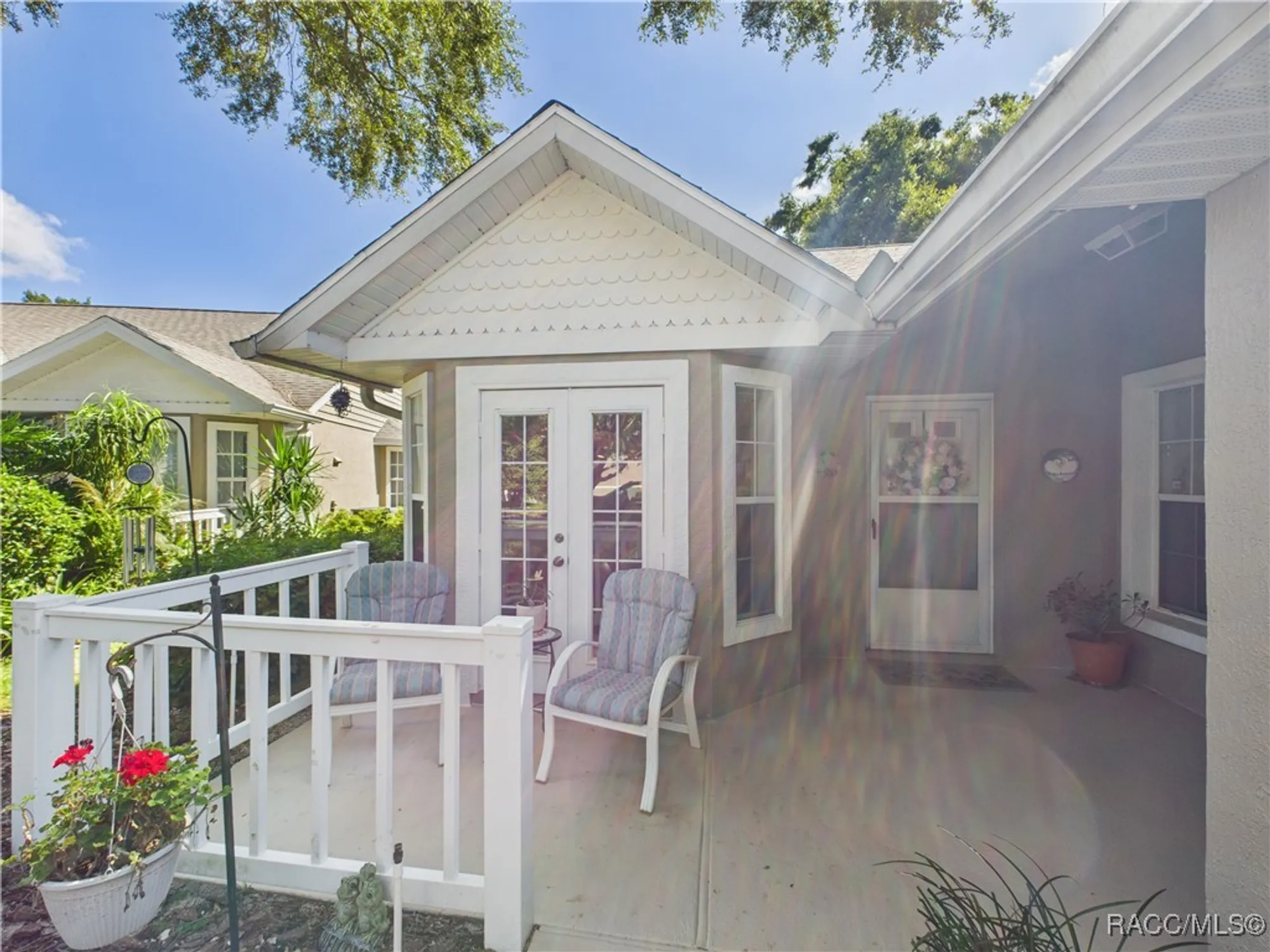 Property Slideshow image 4 of 37 | 1581 n endicott pt, Crystal River, FL, 34429